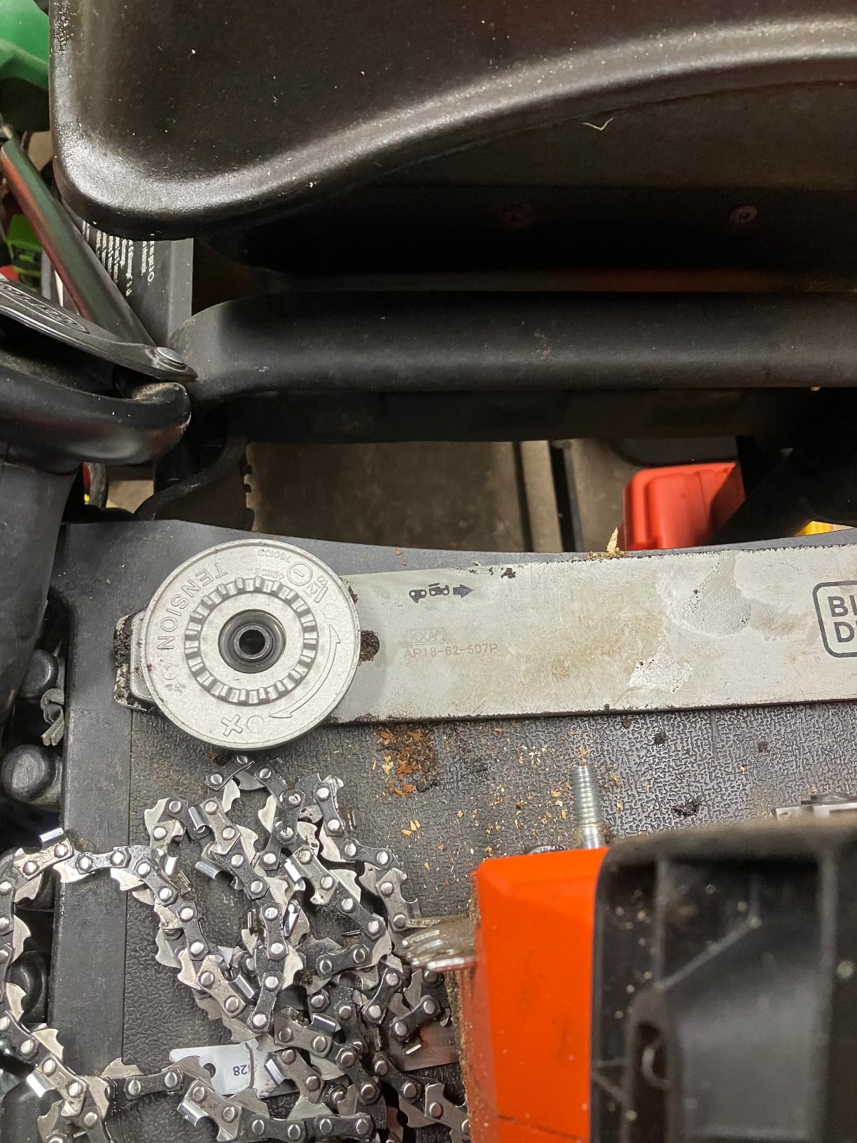 BLACK+DECKER Electric Chainsaw Corded, 18-Inch, 15-Amp Lightweight Chain Saw with Automatic Oiler (CS1518) customer photo 1