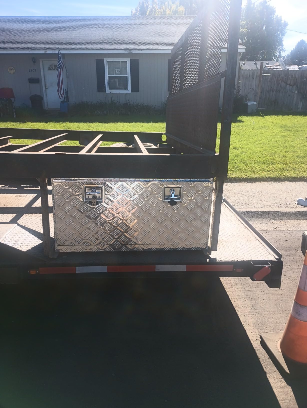 36 Inch Heavy Duty Aluminum Bar Tread Tool Underbody Box, Waterproof Square Truck Storage Organizer Chest for Pick Up Truck Bed, RV Trailer with T-Handle Lock and Keys - Silver customer photo 1