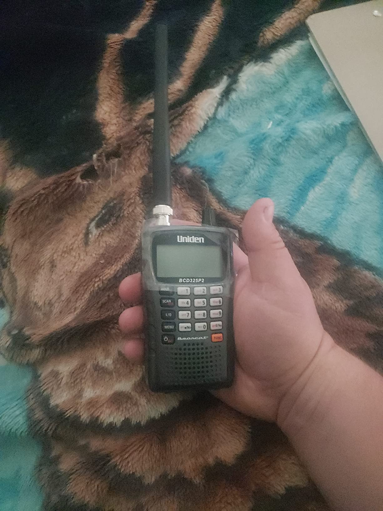 Uniden BCD325P2 Handheld TrunkTracker V Scanner, 25,000 Dynamically Allocated Channels, Close Call RF Capture customer photo 2