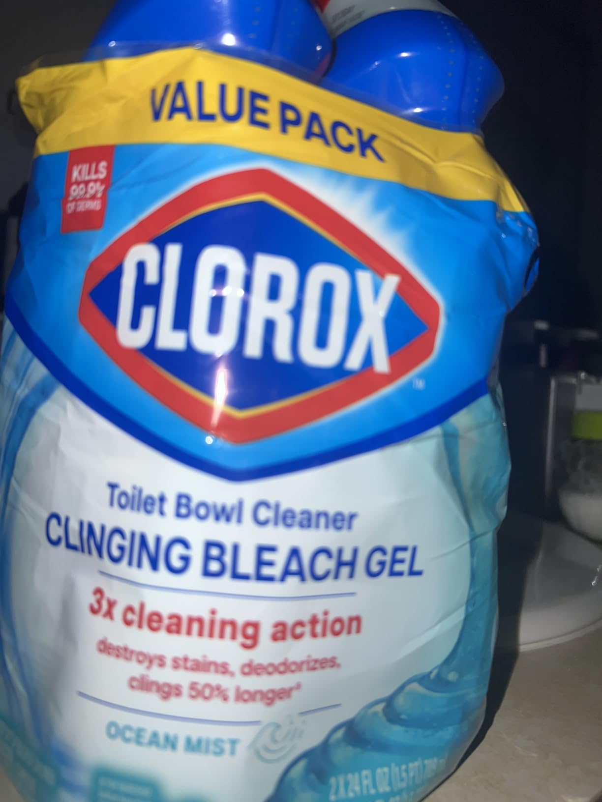 Clorox Toilet Bowl Cleaner Clinging Bleach Gel, Kills 99.9% of Bacteria and Viruses, Ocean Mist, 24 Fl Oz, Pack of 2 customer photo 2