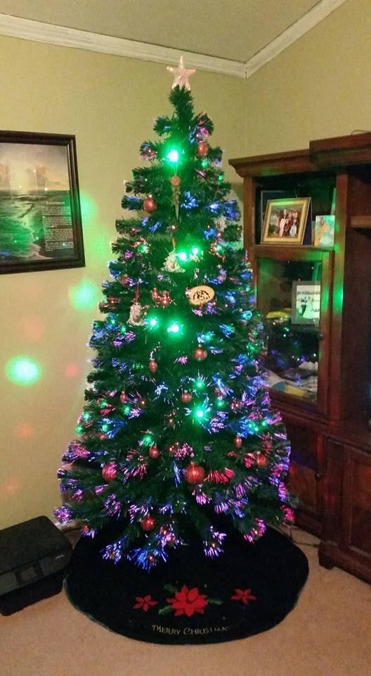 Best Choice Products 7ft Pre-Lit Fiber Optic Artificial Pine Christmas Tree, Holiday Centerpiece w/ 280 Multicolored LED Lights, 8 Sequences, Foldable Stand customer photo 2