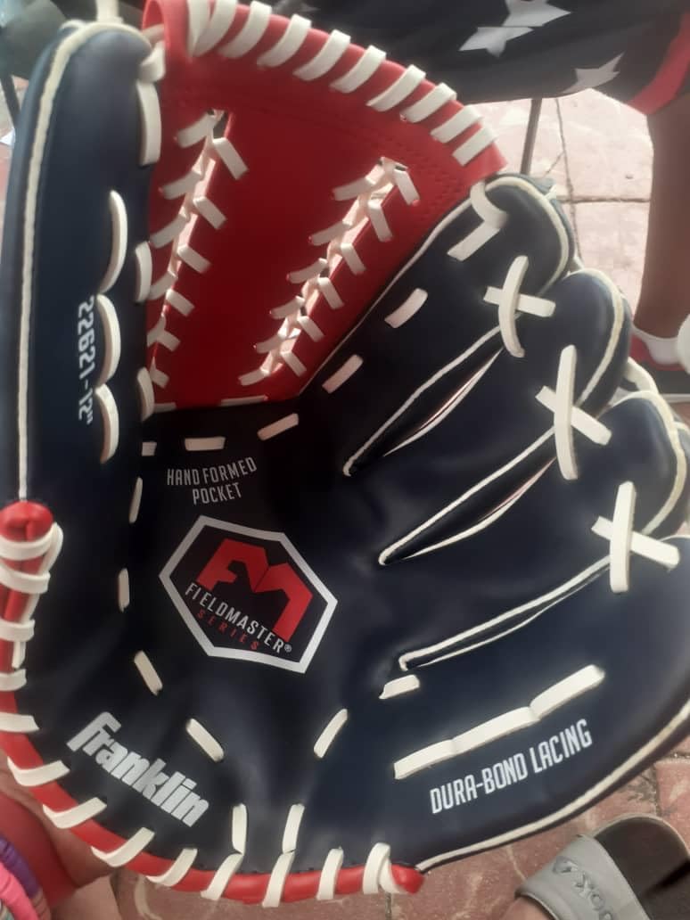 Franklin Sports Field Master Baseball + Softball Glove - Adult + Youth Baseball + Softball Mitt customer photo 1