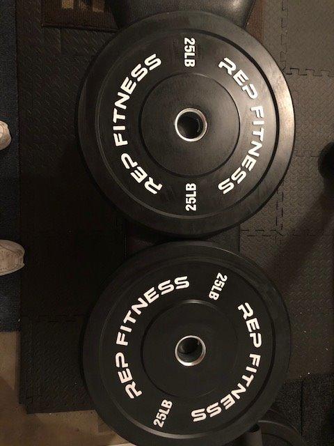 REP Fitness Rubber Bumper Plates, 5Lb to 370 lb Set Pairs, Olympic Standard Weights, Shock Absorbing Low Bounce Design, For Home Gyms, Fitness Centers, Strength Workouts, Barbell Use customer photo 1