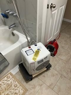 BOSCH Electric Mini-Tank Water Heater Tronic 3000 T 4-Gallon (ES4) - Eliminate Time for Hot Water - Shelf, Wall or Floor Mounted customer photo 1