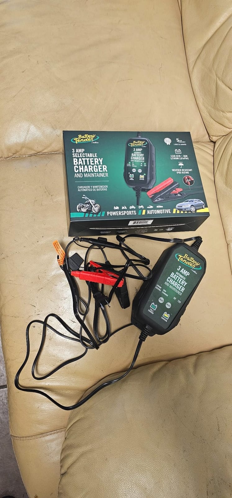 Battery Tender 3 AMP Battery Charger and Maintainer - Automotive Switchable 12V or 6V Smart Automatic for Cars SUVs and Trucks - Lead Acid, AGM, Gel, & Lithium Battery Charger - 022-0202-COS customer photo 2