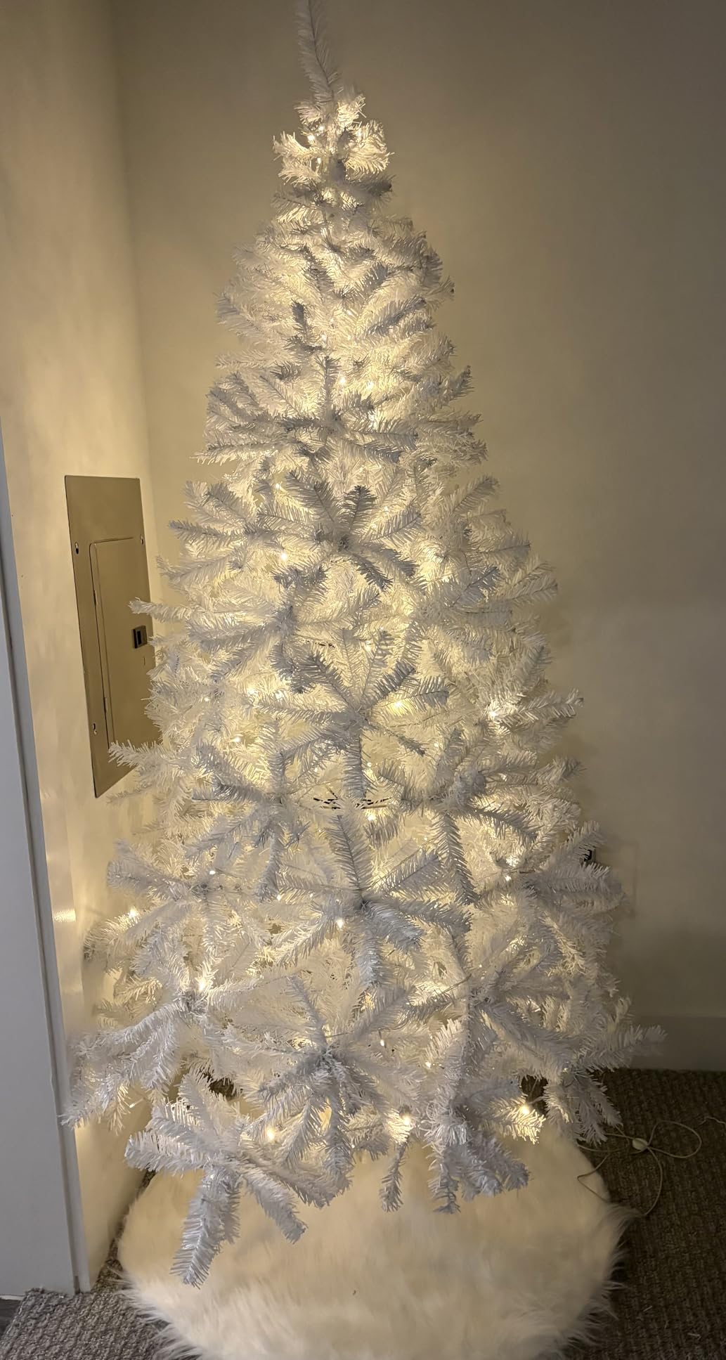 Best Choice Products Artificial Christmas Tree, 6ft Premium Unlit Hinged Design, Dense Branches Realistic Holiday Décor w/Easy Assembly, Base customer photo 2