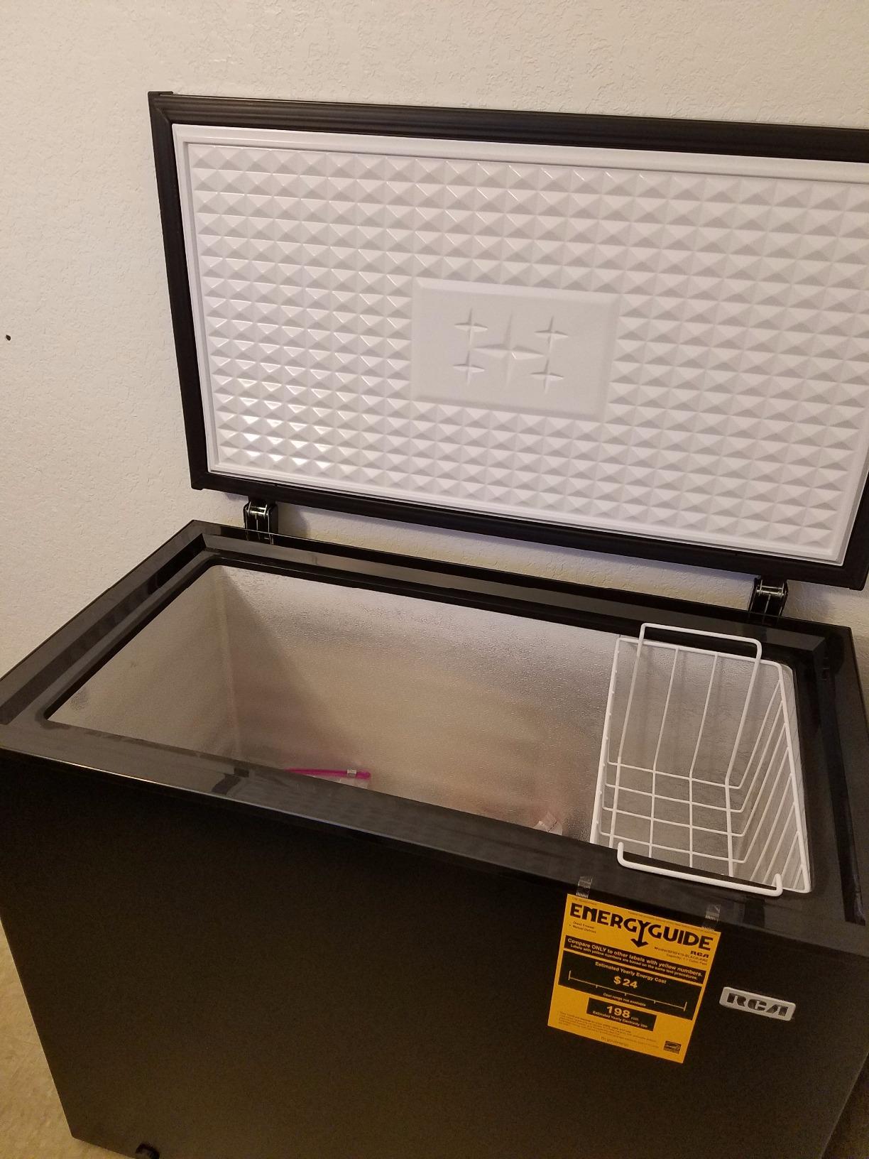 Arctic Chef, 7 Cu. Ft. Convertible Chest Freezer, Garage Ready Freezer or Refrigerator, Manual Defrost Chest Freezer with External Temperature Control, Removable Basket, Defrost Drain, Power Indicator customer photo 1