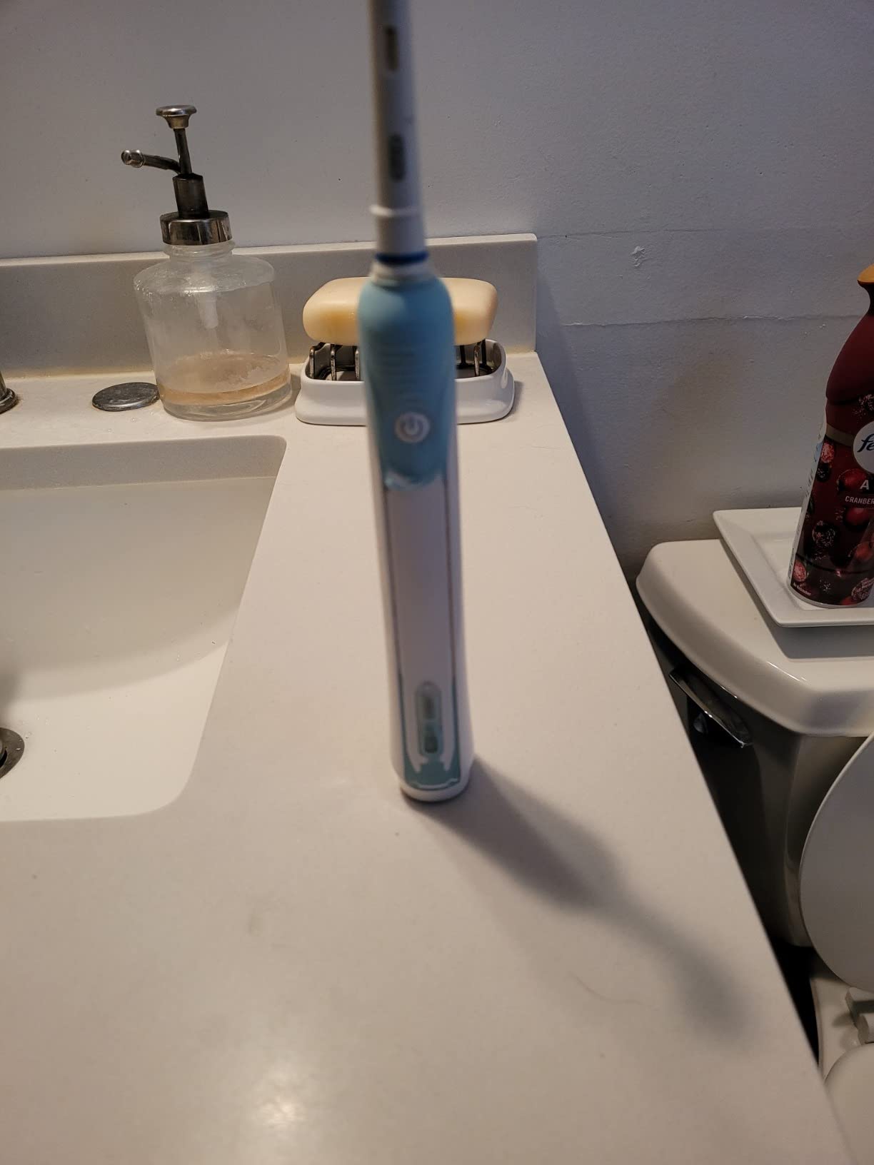Oral-B Pro 1000 customer photo 2