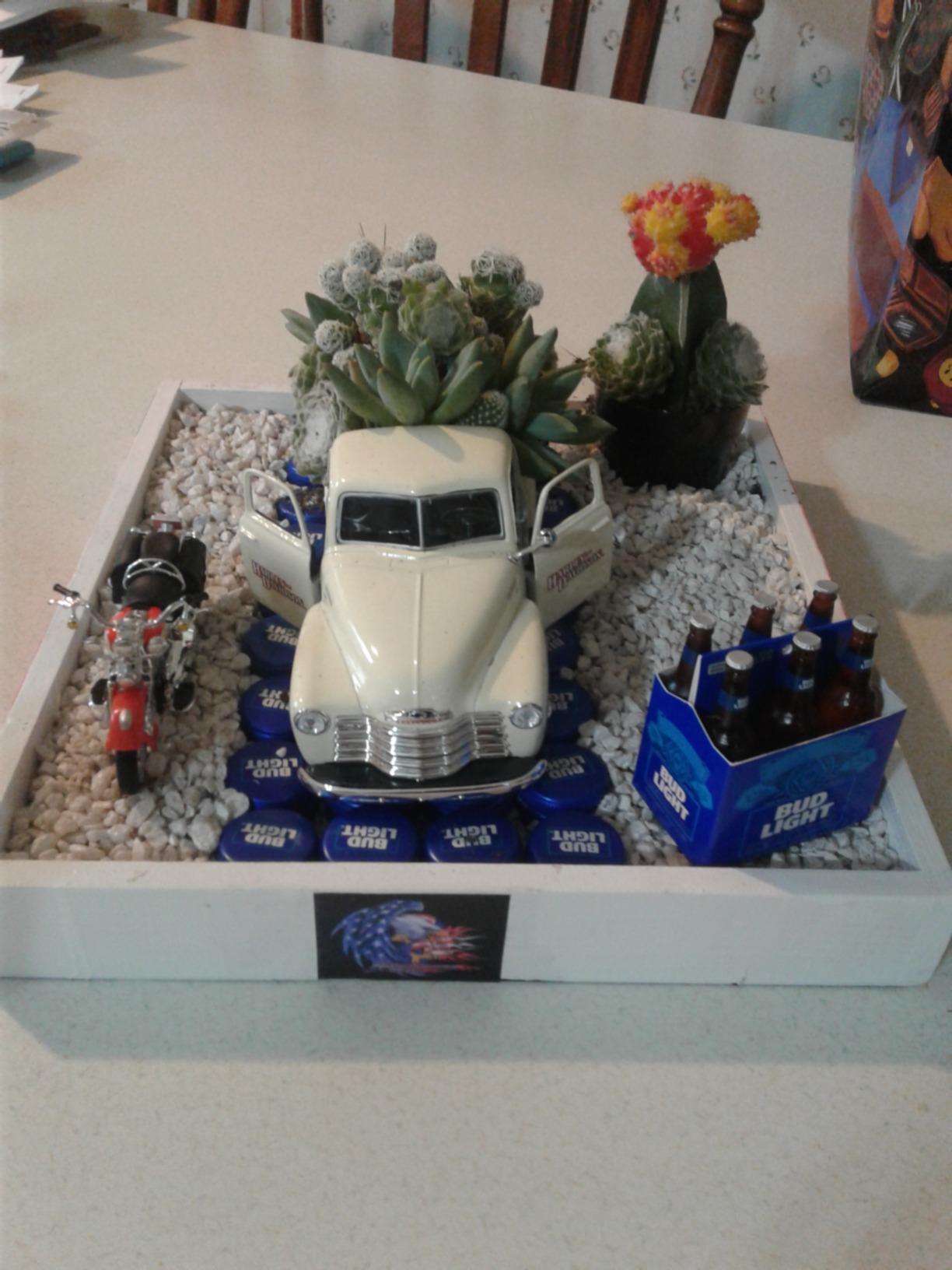 Maisto Harley-Davidson 2001 FLSTS Heritage Springer & 1950 Chevy 3100 Diecast Vehicle (1:24 Scale) customer photo 1