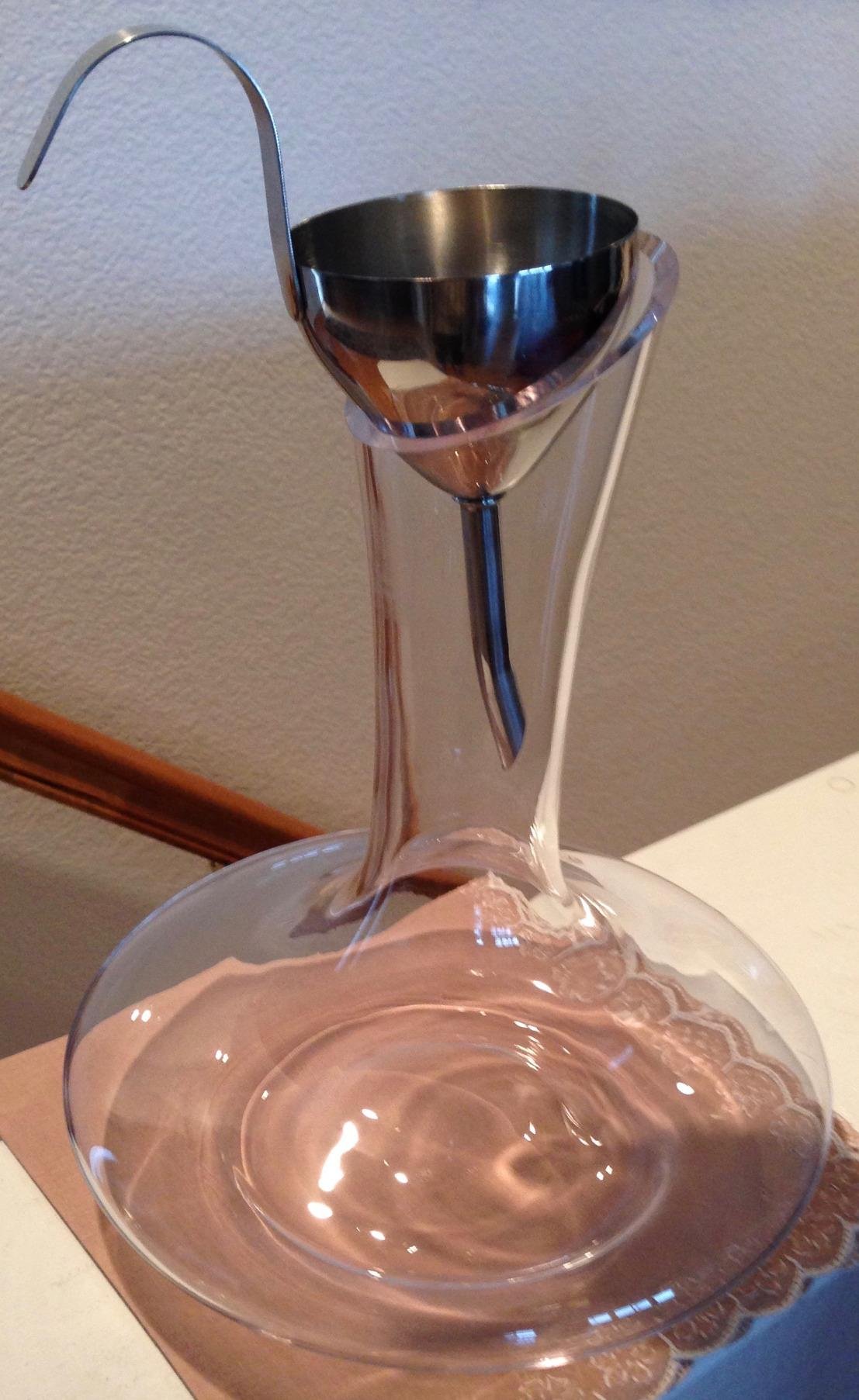 Le Chateau Wine Decanter, 750ml Crystal Glass, Aerator, Red Wine Carafe | Wide Base, Red Wine Decanter, Aerates Wine, Elegant Tableware, Everyday Use, Portable Design, Handheld Gifts for Wine Lovers customer photo 1
