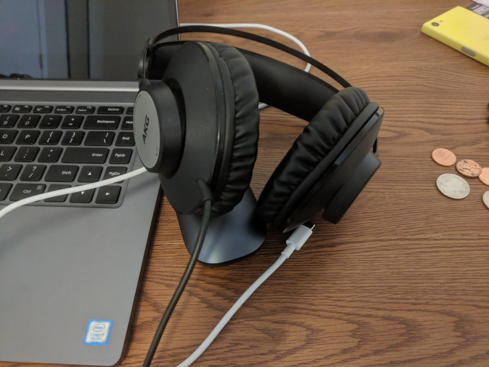 AKG Pro Audio K72 Over-Ear, Closed-Back, High-Sensitivity, High Output 40mm drivers, Studio Professional Headphone customer photo 1