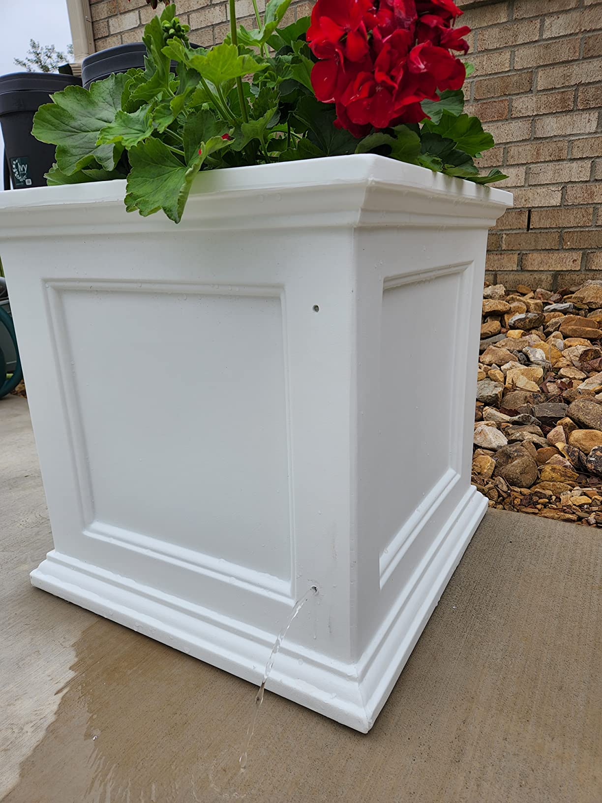 Mayne Fairfield 20in Self-Watering Square Planter, Espresso customer photo 2