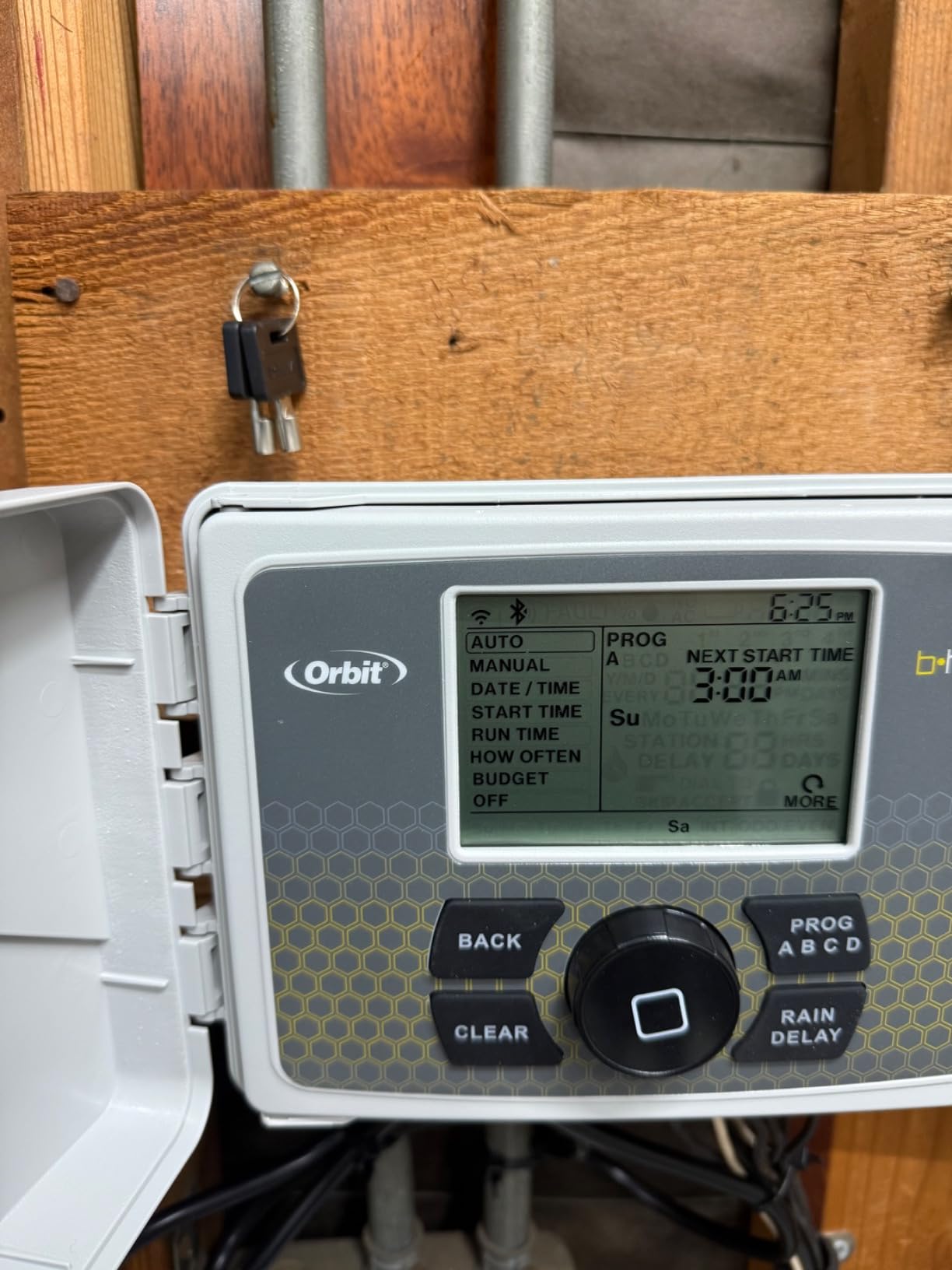 Orbit B-hyve Smart Indoor/Outdoor Sprinkler Controller - 12-Zone - App Controlled Smart Controller with Custom Irrigation Schedules - Weatherproof Multi-Zone Sprinkler System - 57950 customer photo 1