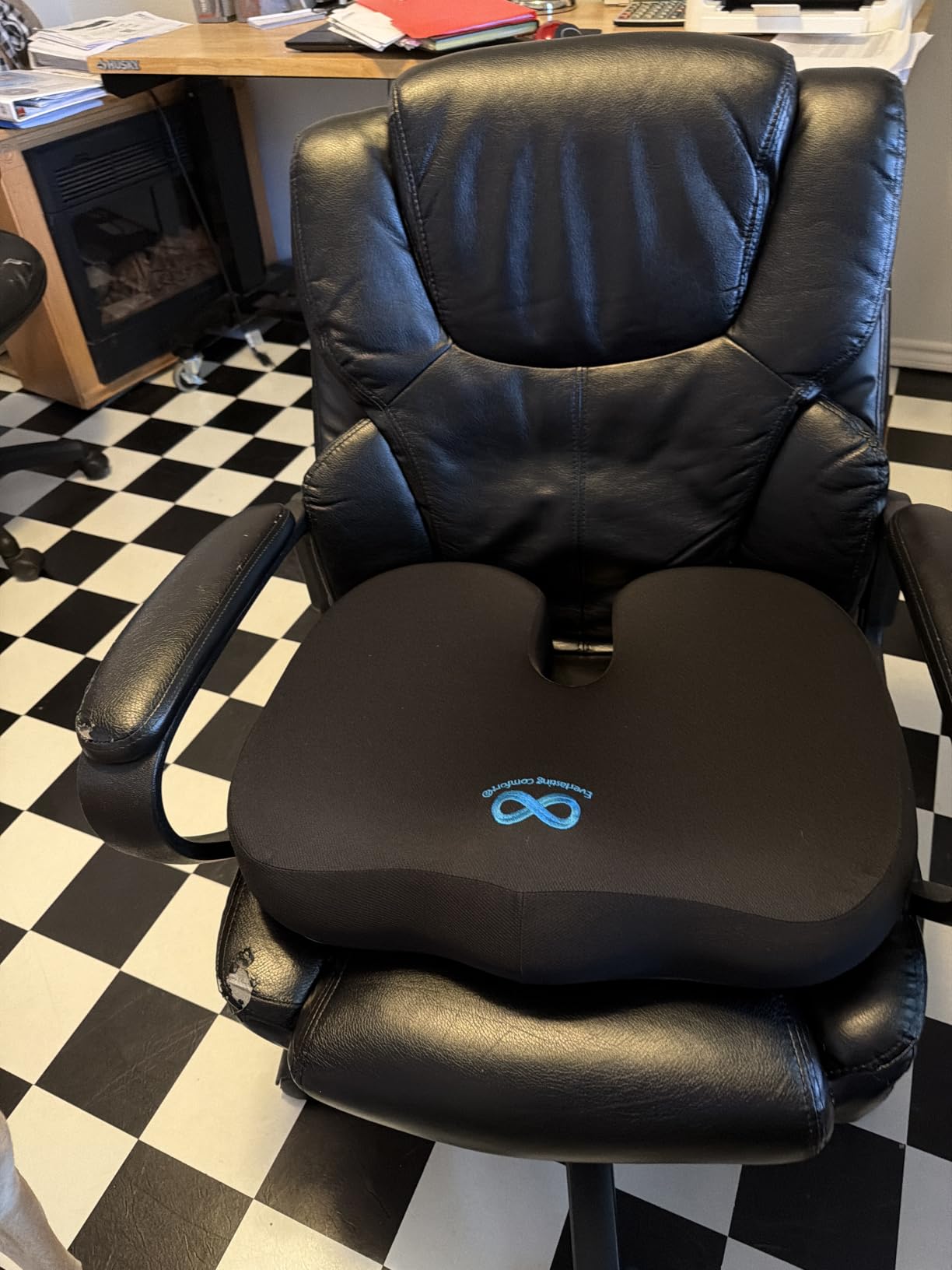 Everlasting Comfort Doctor Recommended Memory Foam Seat Cushion for Office Chairs & Car - Ergonomic Office Desk Accessories - Cushions for Tailbone Pain Relief, Sciatica (Black, Large) customer photo 2