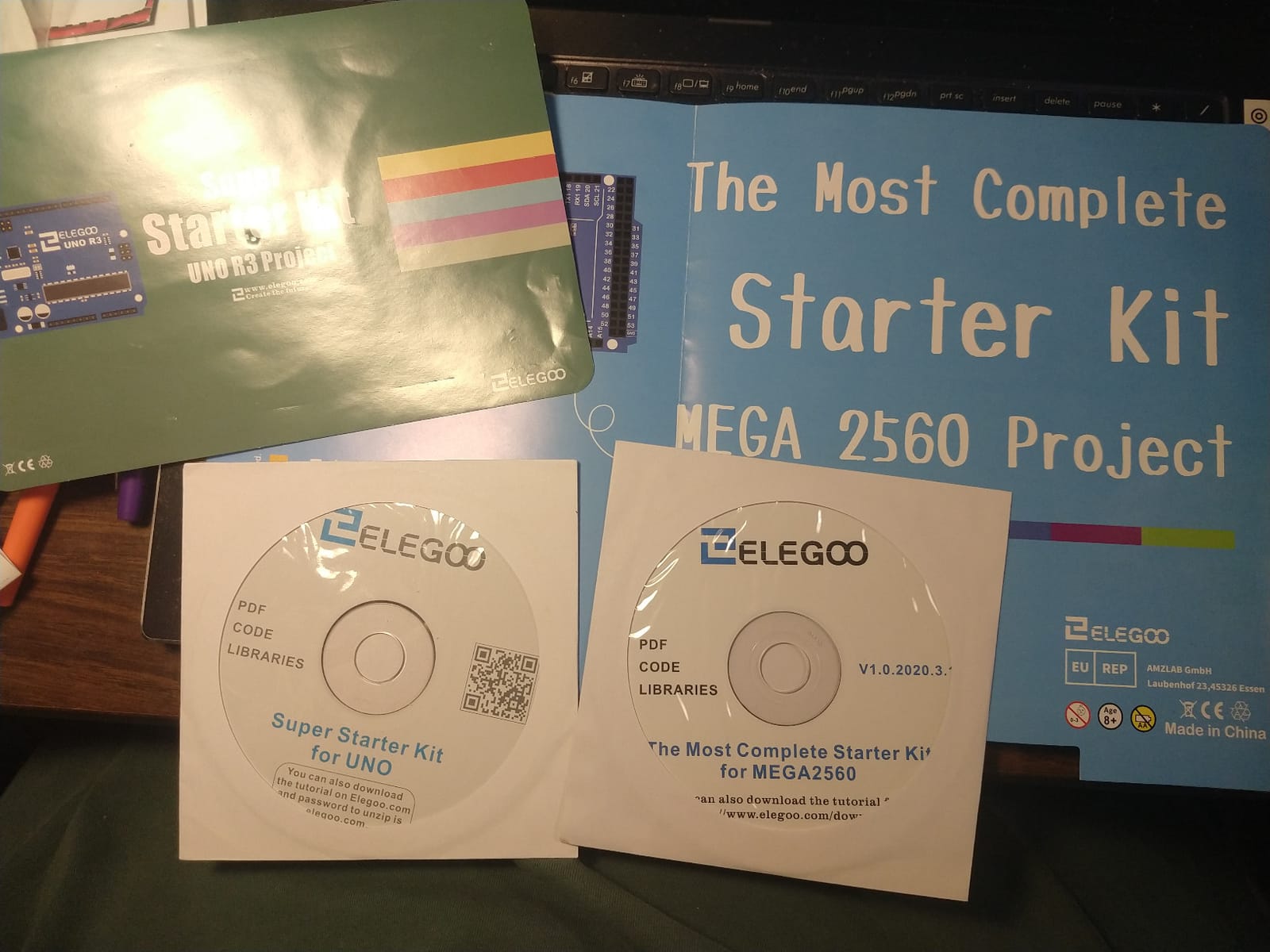 ELEGOO Mega 2560 R3 Project The Most Complete Starter Kit with Tutorial, Compatible with Arduino IDE, Ultimate Starter Kit, PDF Tutorial, 35+ Guided Projects, 200+ Components, Sensors, Displays, Motors customer photo 2