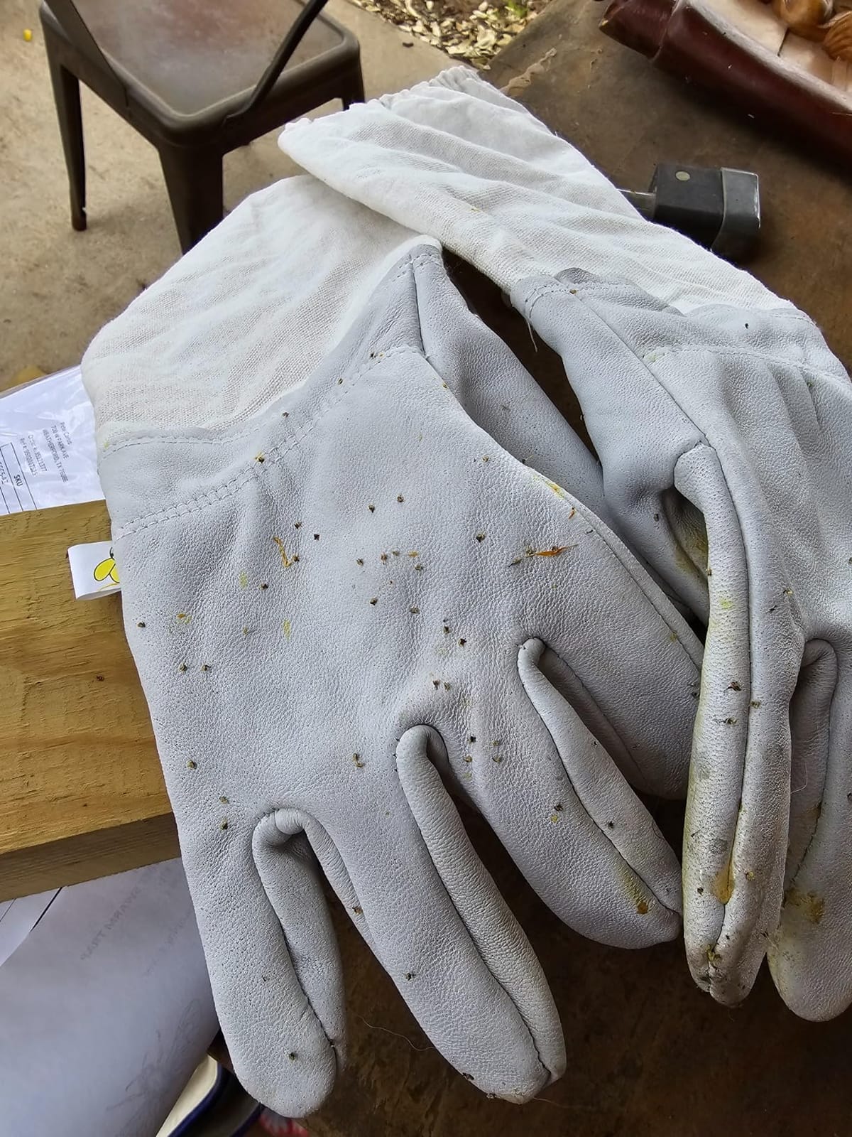 3 Layer Ventilated Bee Suit for Men & Women, Sting Proof Beekeeping Suit with Fencing & Round Veil, Professional Beekeeper Suit & Gear (S) customer photo 1