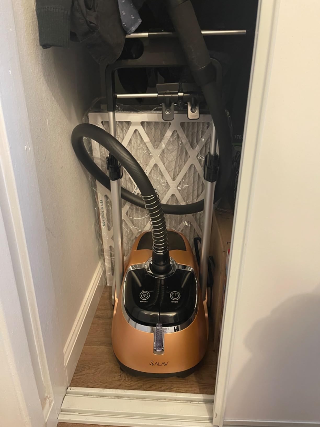 SALAV Limited Edition Professional Series Dual Bar Garment Steamer with Foot Pedals, Stainless Steel Steam Plate, Retractable Power Cord, 1.8L (60.8 oz) Water Tank, 1500 watts, 60+mins of Steam customer photo 1