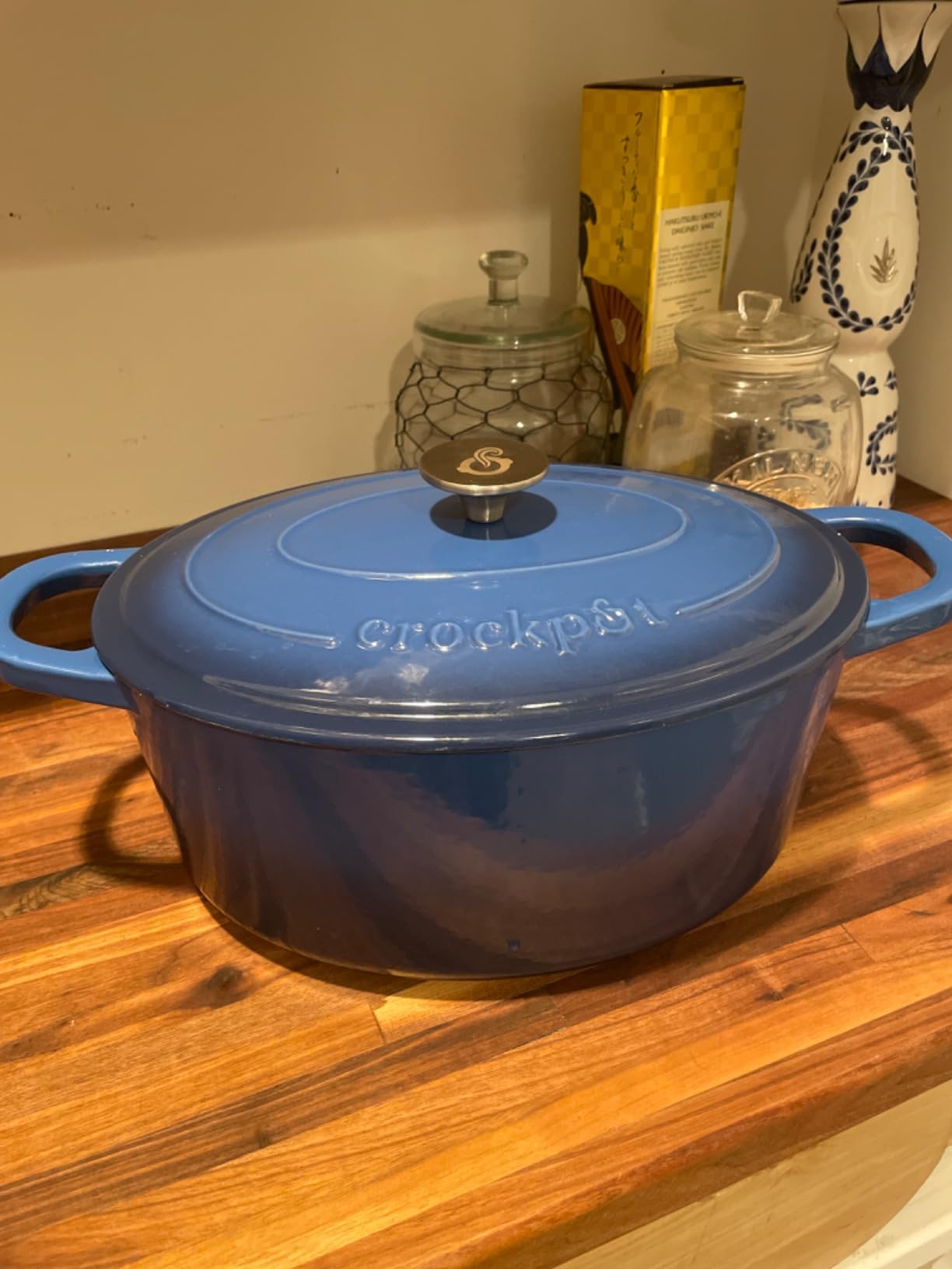 Crock-Pot Artisan Oval Enameled Cast Iron Dutch Oven, 7-Quart, Scarlet Red customer photo 2