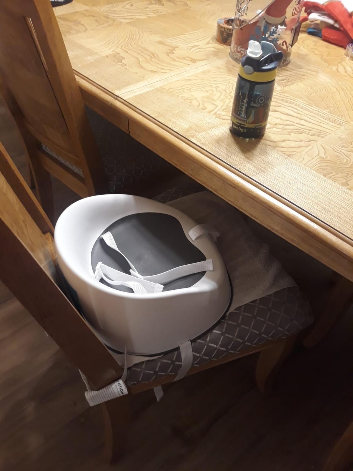 Prince Lionheart Baby Booster Squish Seat for Dining Table, Soft Seat with 3-Point Harness and Dual-Strap System for Toddler customer photo 1