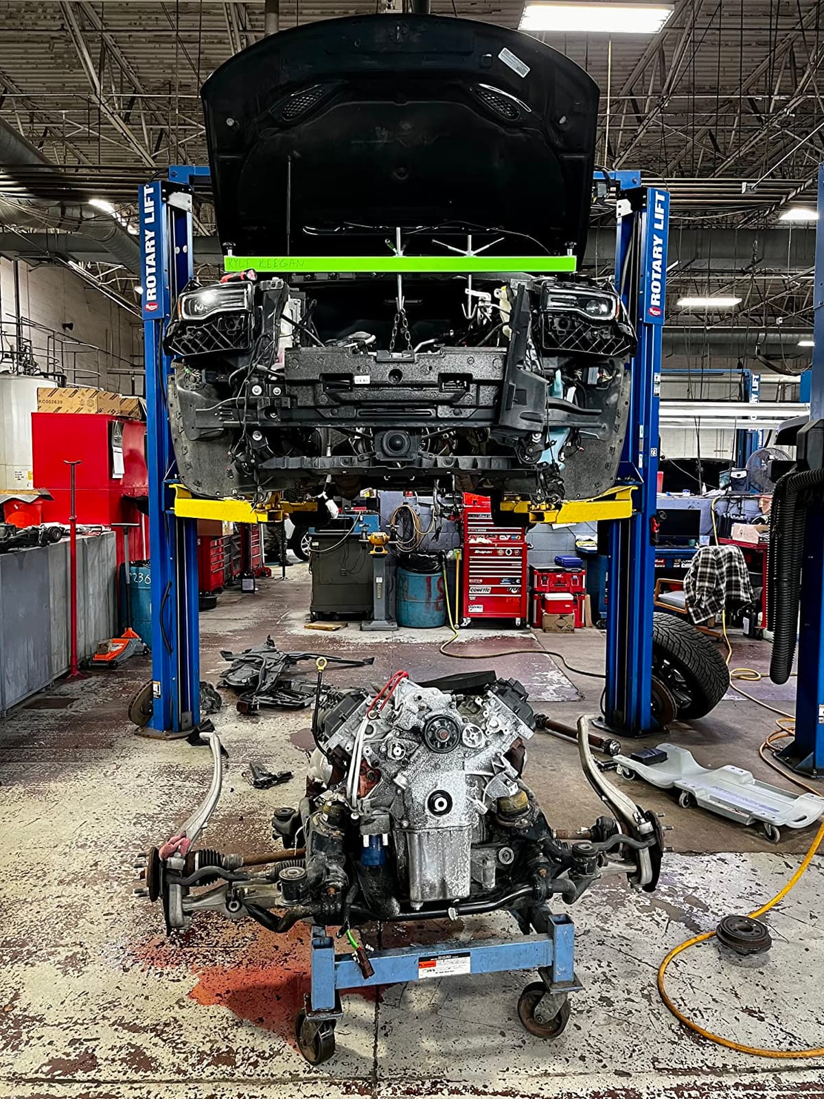 OEMTOOLS 24950 1100 Lb. Engine Support, Engine Hoist for Home Garages & Mechanics, Keeps Engine Stable & Lifted While You Work on Subframe, Transmission, & More, Two Engine Lift Chains Included customer photo 2