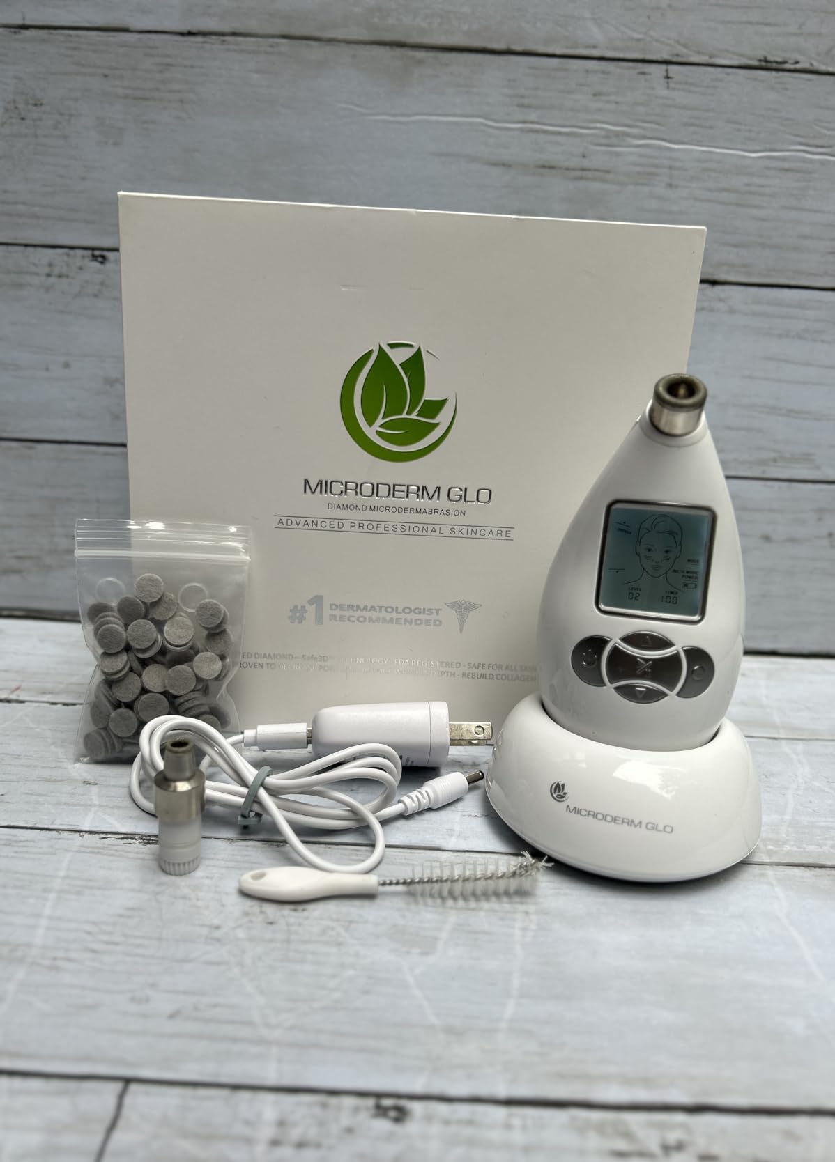 Microderm GLO Diamond Microdermabrasion Machine - Best Gift for Women - Dermabrasion & Anti Aging Wrinkle Skincare - Home Facial Treatment System - Blackhead Remover & Exfoliator for Acne Scars customer photo 1