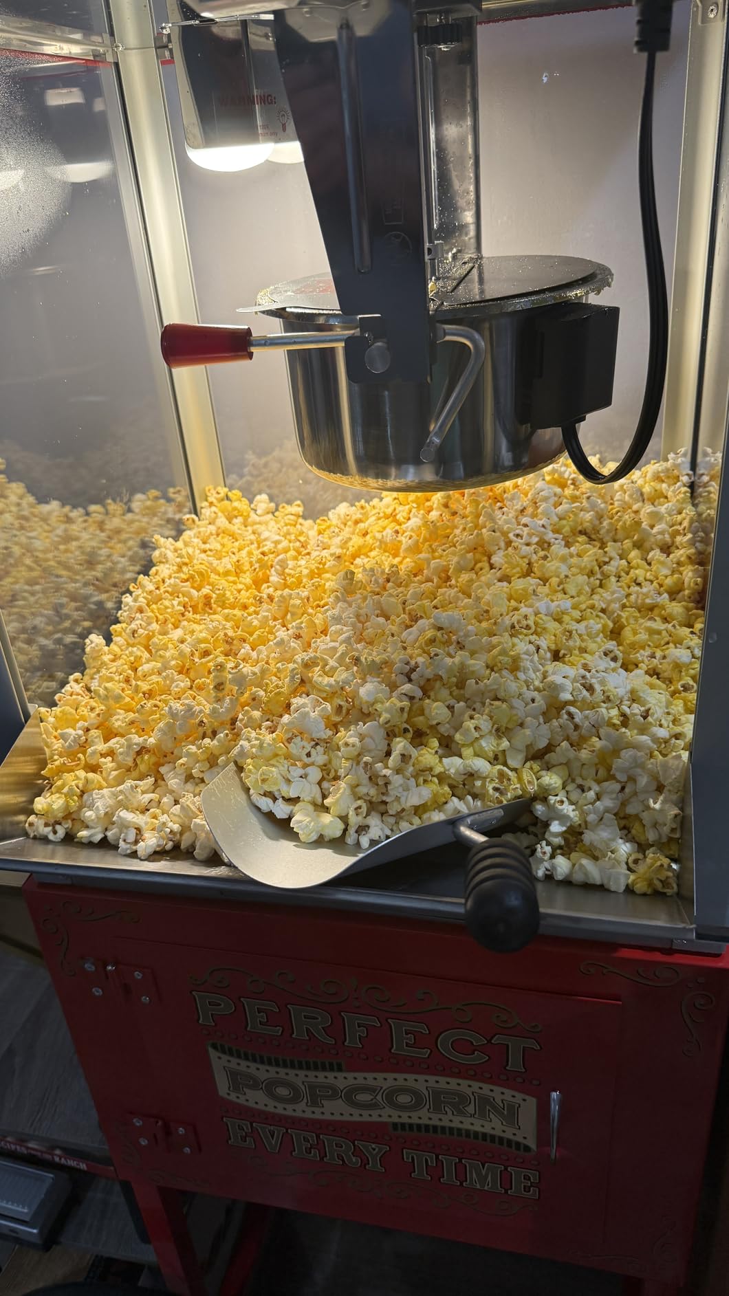 Great Northern Popcorn Company 5995 10 oz. Perfect Popper Popcorn Machine with Cart - Red (5995 GNP Red 10oz. Full) customer photo 1
