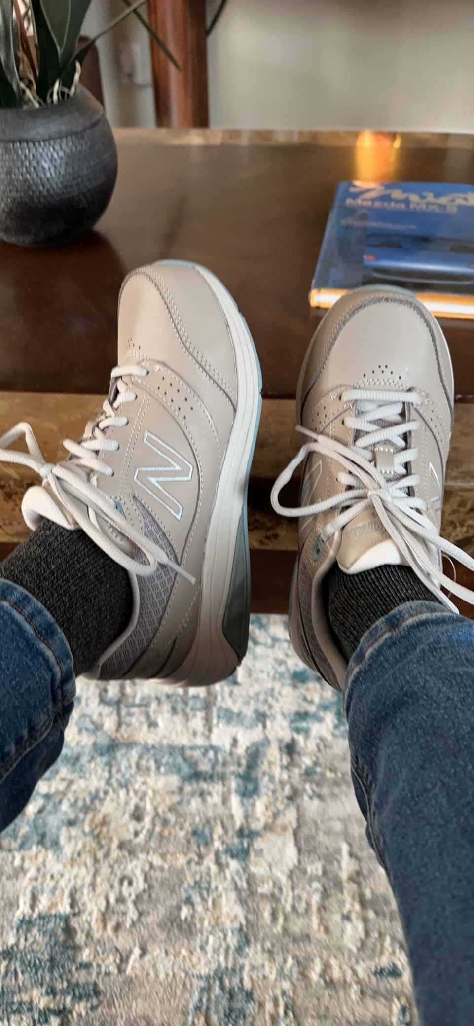 New Balance Women's 928 V3 Lace-up Walking Shoes customer photo 2