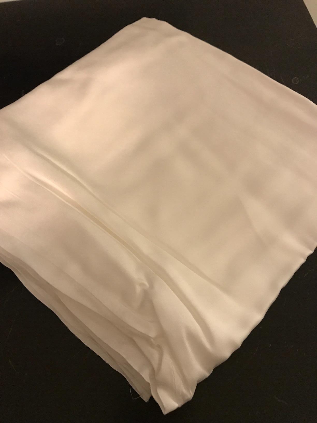 Hotel Sheets Direct 4 Piece Bed Sheet Set Queen Size, 100% Viscose Derived from Bamboo Sheets Set with 2 Pillowcases, Cooling & Breathable Luxury Bedding, Moisture-Wicking & Silky Soft Texture, White customer photo 1