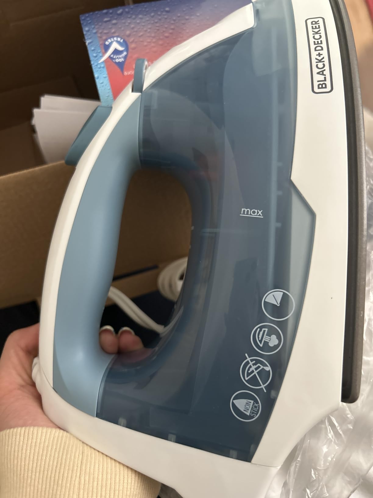 BLACK+DECKER Steam Iron for Clothes with Auto Shutoff & TrueGlide Soleplate | 1200W steam iron with nonstick soleplate, compact, spray mist, comfort grip and auto shutoff for easy wrinkle removal. customer photo 1