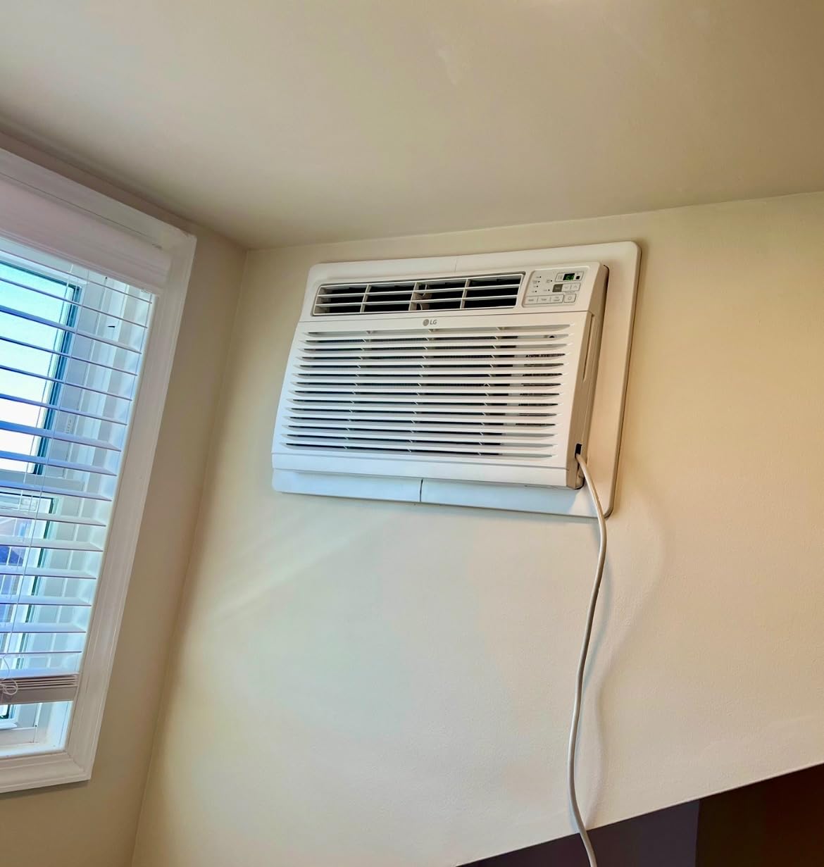 LG 7,800 BTU Through the Wall Air Conditioner, 115V, AC Wall Unit for Rooms up to 330 Sq. Ft., Perfect for Bedroom or Office, Wall Mounted AC Unit with Remote and 3 Cool & Fan Speeds, White customer photo 1
