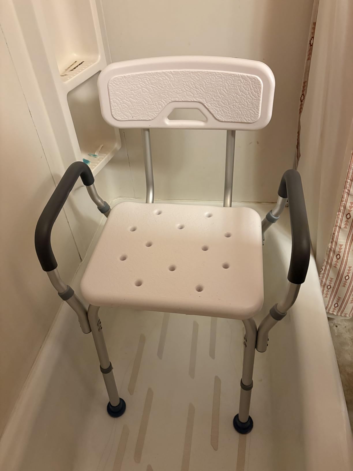 Vaunn Medical Deluxe Spa Shower Chair with Arms and Back, Bath Seat for Seniors, 450 lbs Max Weight, White with Light Gray Arms customer photo 1