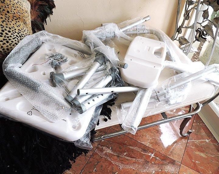Vaunn Medical Deluxe Spa Shower Chair with Arms and Back, Bath Seat for Seniors, 450 lbs Max Weight, White with Light Gray Arms customer photo 2