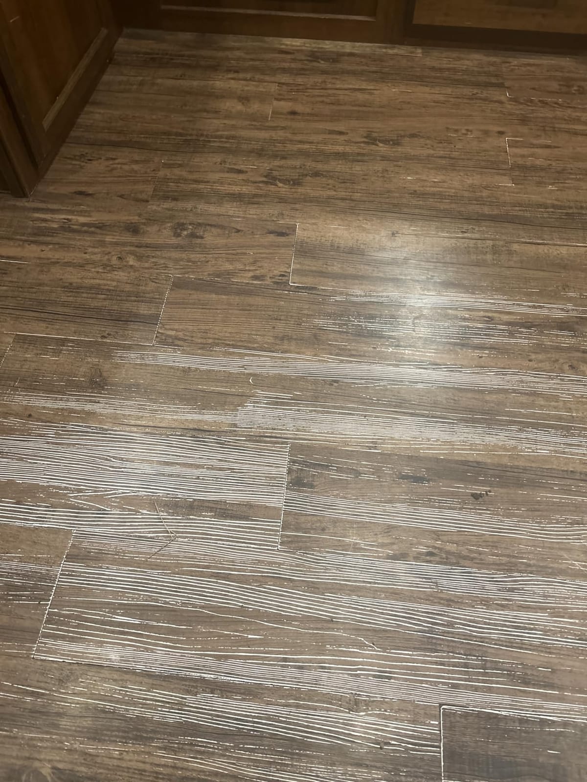 Tivoli Peel & Stick Vinyl Floor Tiles, 40-Pack, 6 x 36 in, Natural | Self-Adhesive Backing, Natural Wood-Grain Visual, and Multi-Plank Coverage Pack customer photo 1