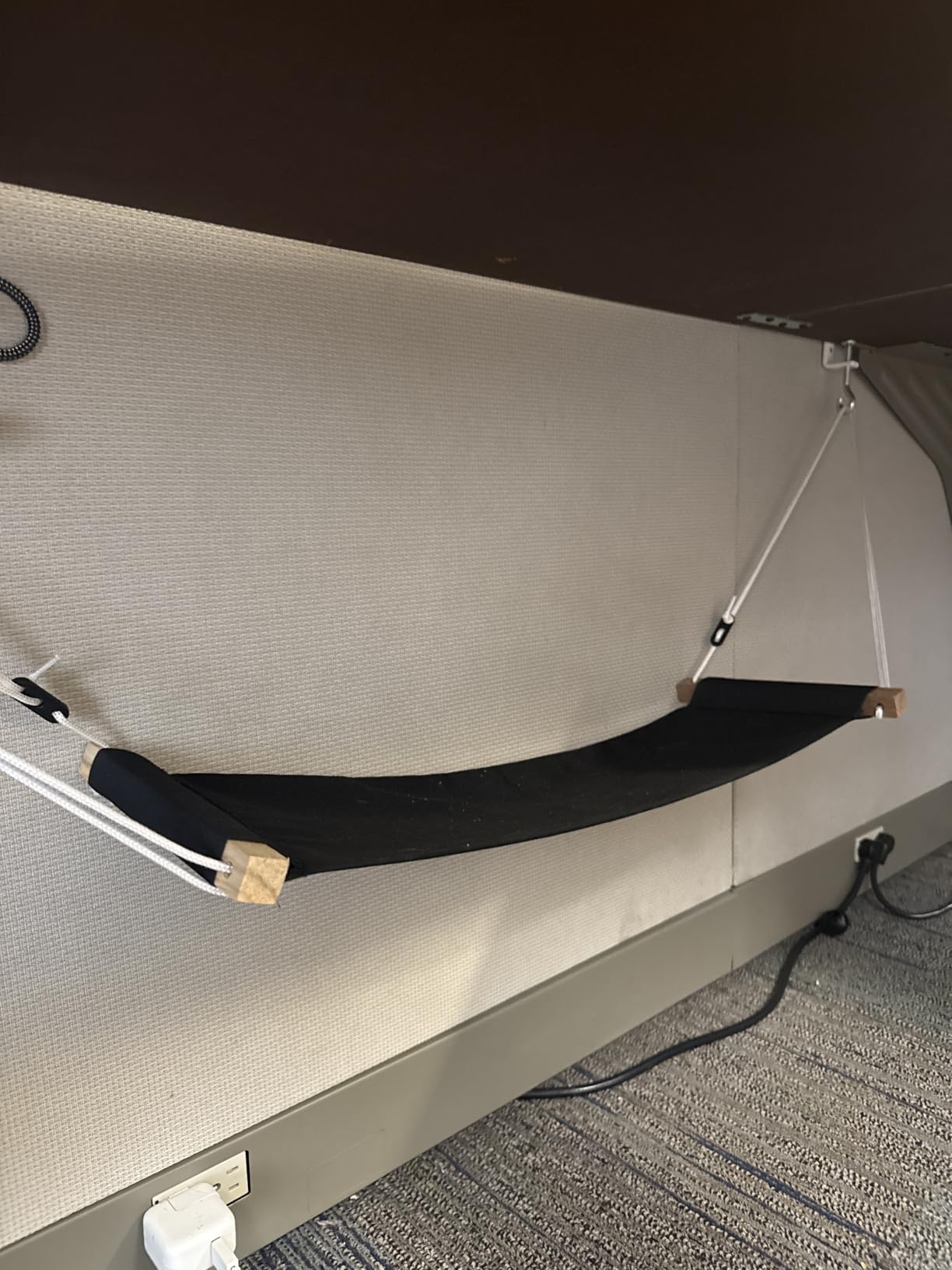 DMcore Canvas Foot Rest Hammock, Adjustable Mini Foot Rest Stand Under Desk Home Office (Black) customer photo 1