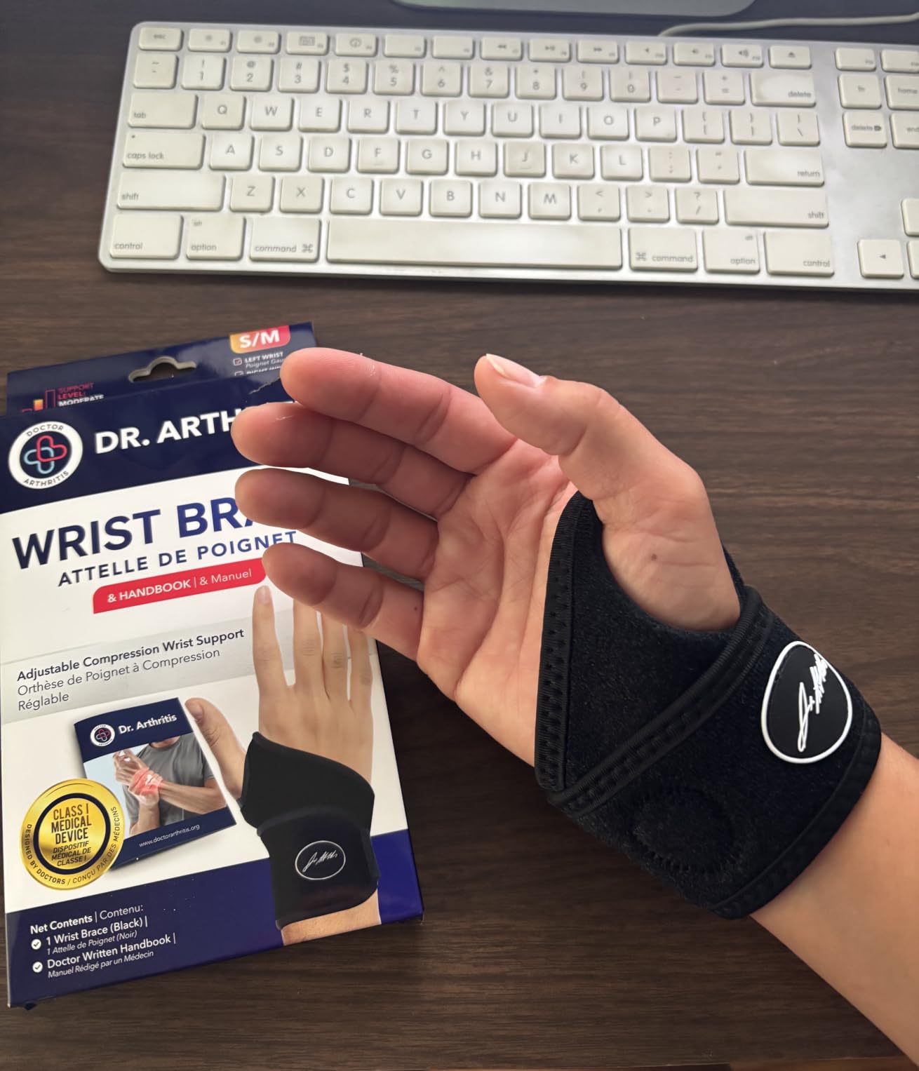 Doctor Developed Wrist Brace, Wrist Wraps for Carpal Tunnel Arthritis, Tendonitis, Hand Support, Ideal for Fitness, Weightlifting - Handbook Included (Wrist Brace 1 Pack) customer photo 2