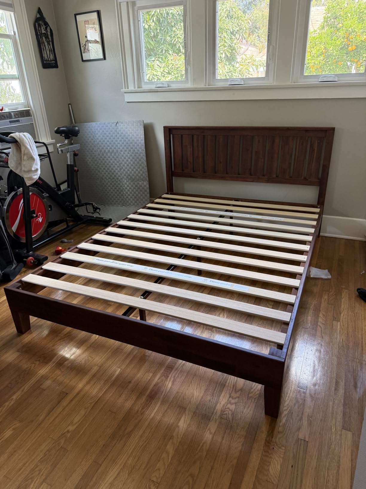 Zinus Vivek Deluxe Wood Platform Bed Frame with Headboard, Wood Slat Support, No Box Spring Needed, Easy Assembly, Queen | Slatted Headboard, Wood Slat Support, No Box Spring Needed, Contemporary Design, Easy Assembly customer photo 1