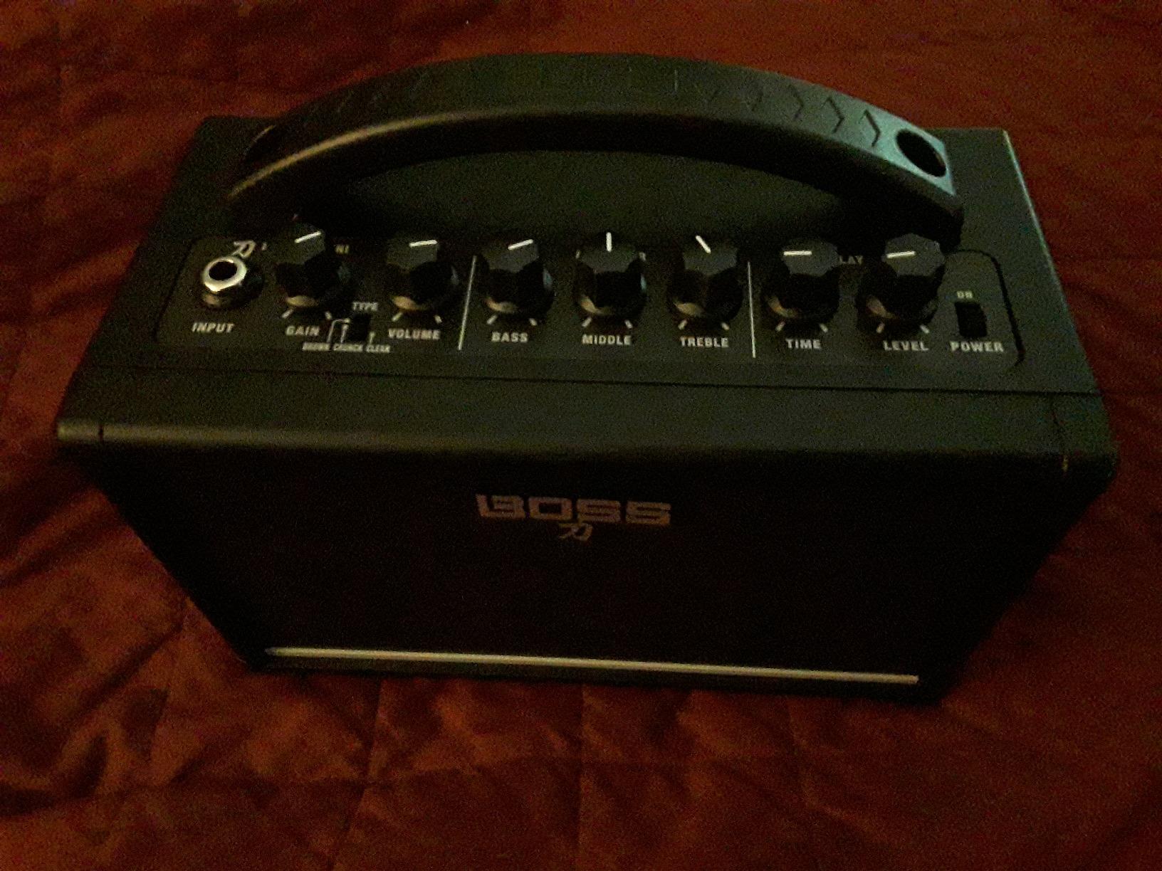 Boss Katana Mini 7-Watt Combo Amp | Ultra-compact, Travel-ready customer photo 2