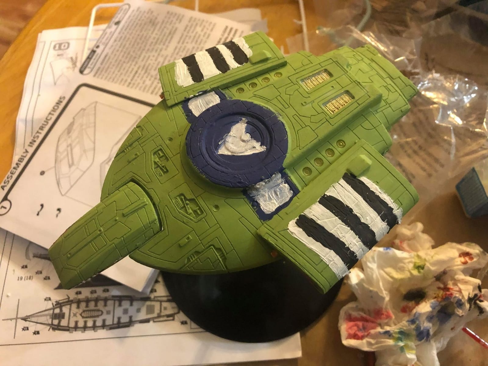 Polar Lights Star Trek USS Defiant 1:1000 Scale Snap Model Kit, Multicolor (POL952) customer photo 2