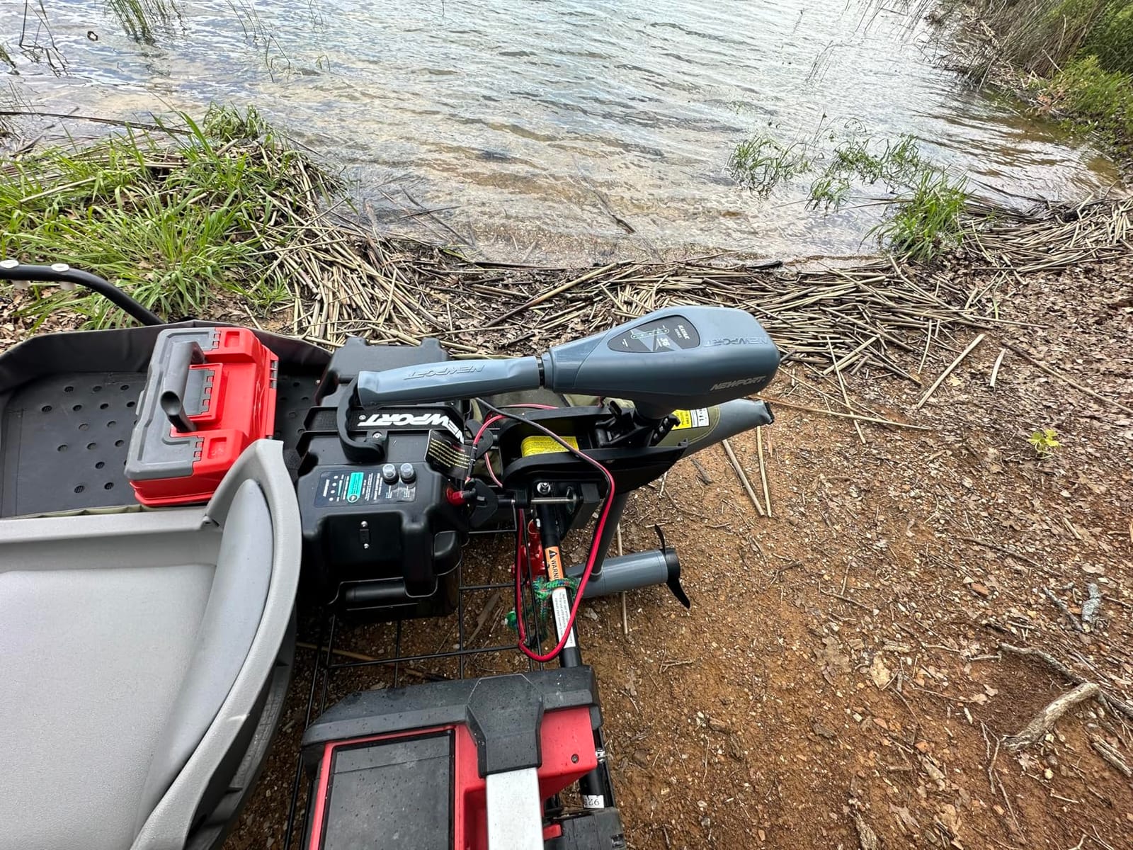 Newport Kayak Series 36lb Thrust Transom Mounted Saltwater Electric Trolling Motor w/LED Battery Indicator (24