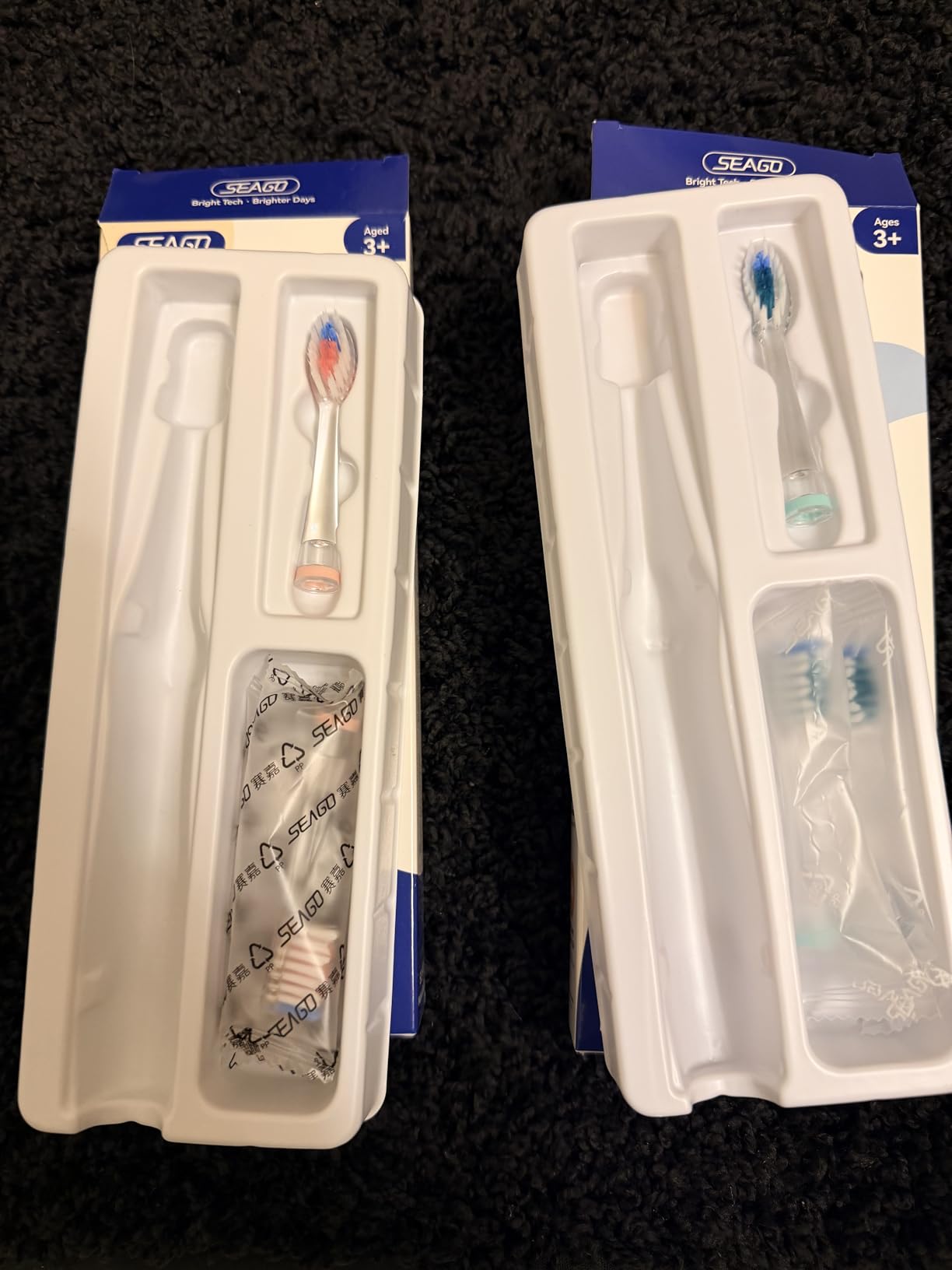 SEAGO Kids Electric Toothbrush with Timer, LED Light, AAA-Powered, 4 Heads, Extra-soft bristles and rainbow LED with 4 brush heads, IPX7 waterproof customer photo 1