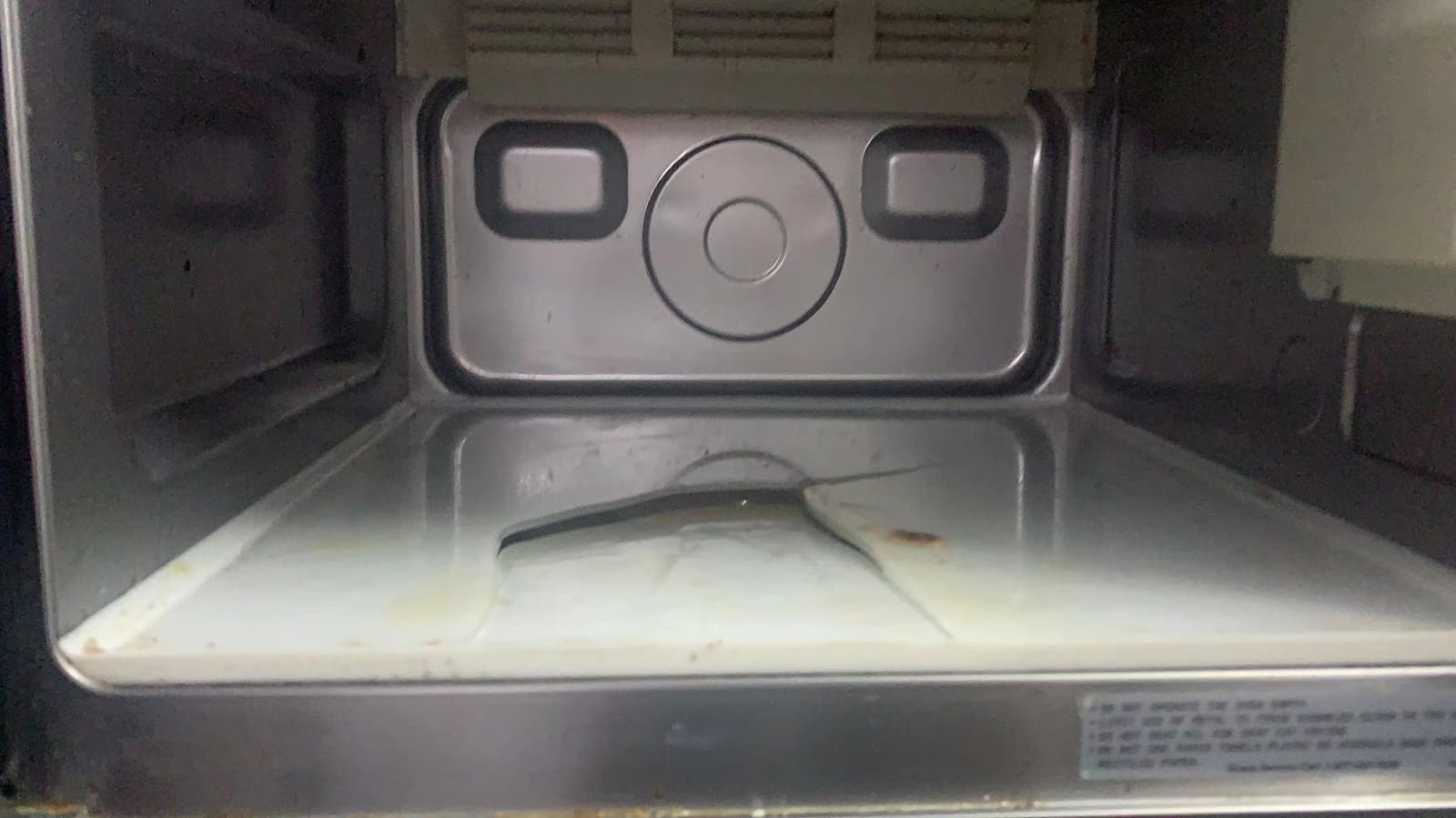 Sharp R-21LCFS Medium-Duty Commercial Microwave Oven with Dial Timer, Stainless Steel, 1000-Watts, 120-Volts customer photo 1