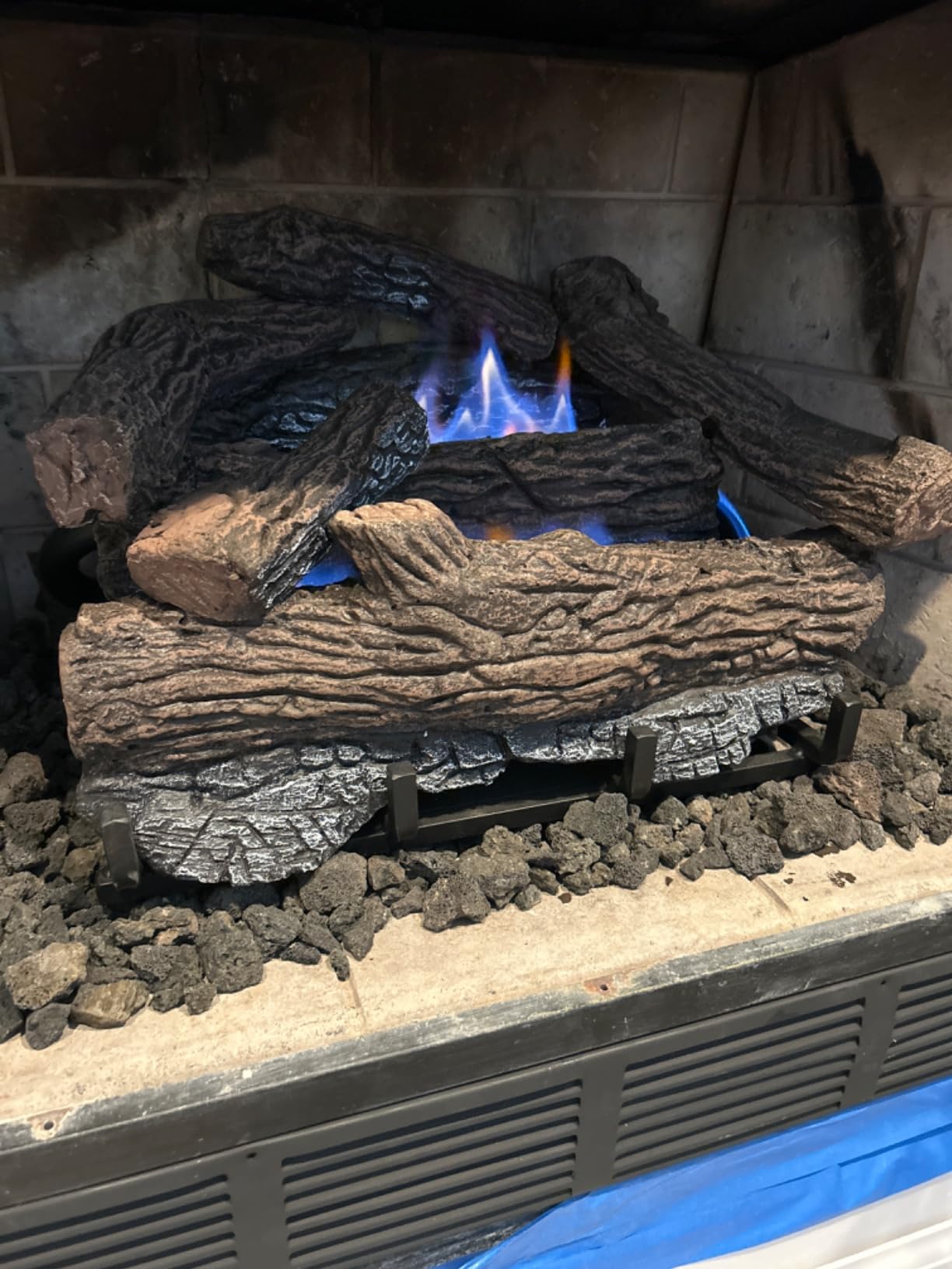 Duluth Forge DLS-30T-2 Dual Fuel Ventless Fireplace Logs Set with Thermostat, Use with Natural Gas or Liquid Propane, 33000 BTU, Heats up to 1100 Sq. Ft, Stacked Red Oak, 30 Inches customer photo 1