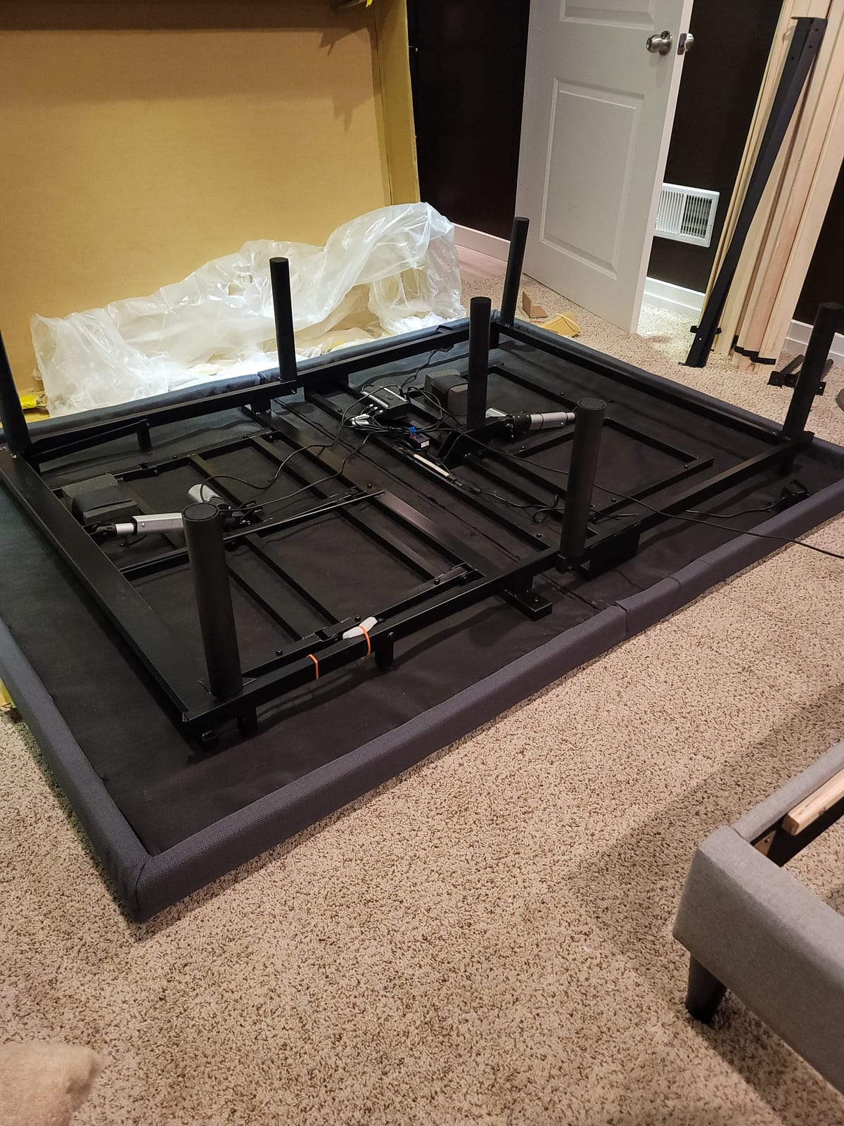 iDealBed 4i Custom Adjustable Bed Base, Wireless, Massage, Nightlight, Zero-Gravity, Anti-Snore, Memory Pre-Sets (Full) customer photo 2