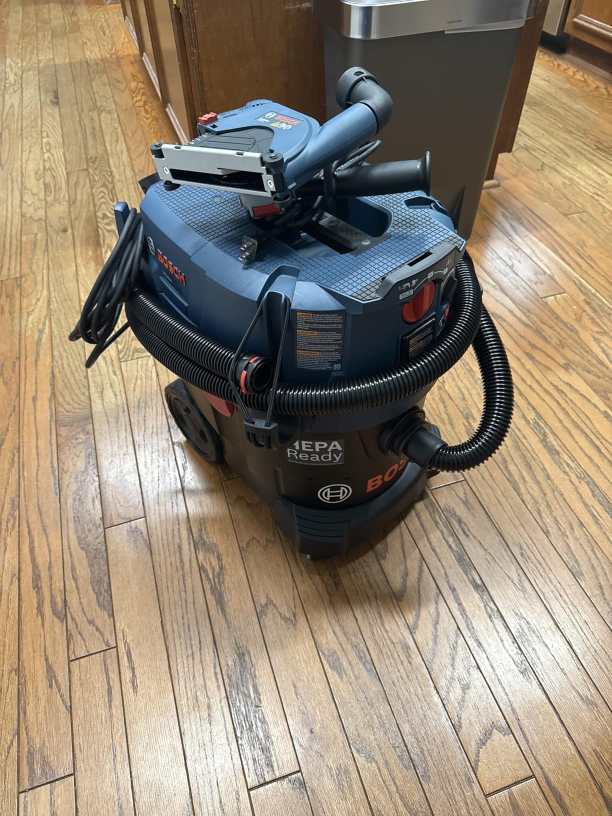 Bosch Vacuum Cleaner VAC090AH Portable 9 Gallon Dust Extractor with Auto Filter Clean and HEPA Filter customer photo 2