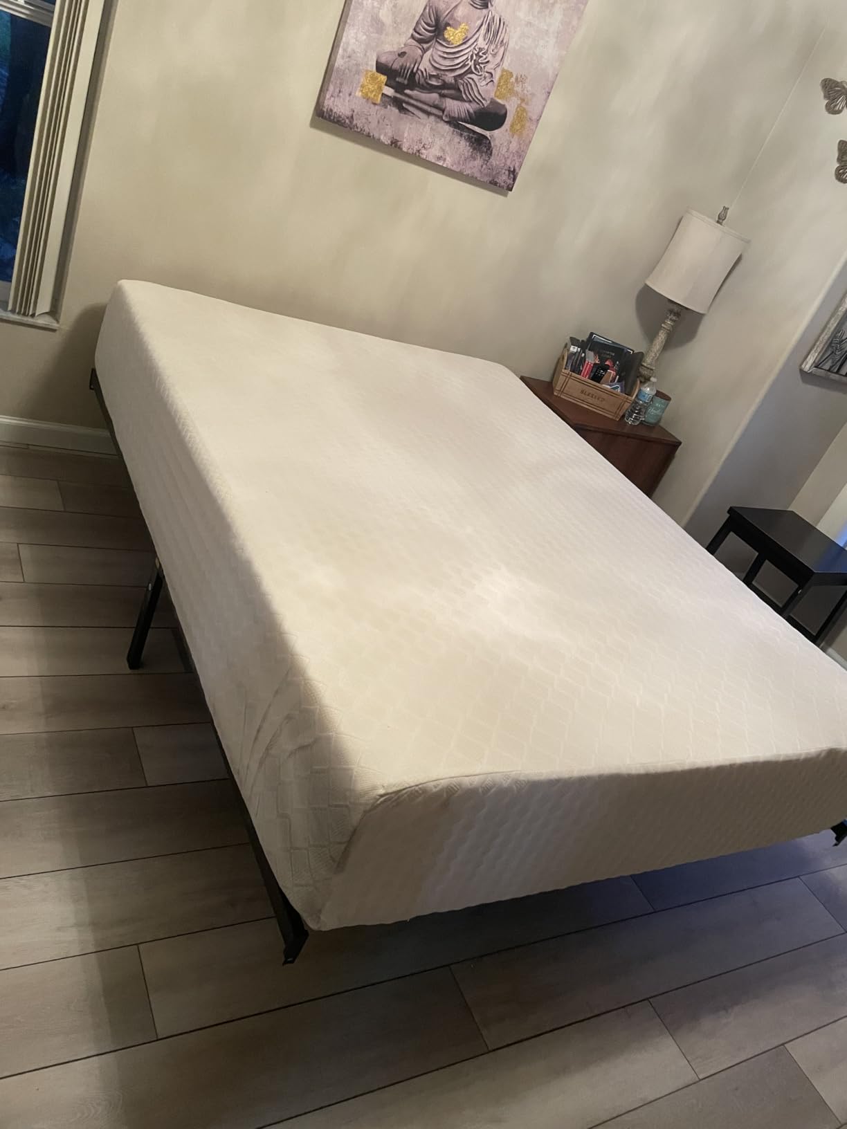 Signature Design by Ashley 12 Inch King Memory Foam Mattress in a Box | Medium Firm comfort with a 12-inch profile and pressure relief, Stretch knit cover for primary bedroom use, Chime Series customer photo 1
