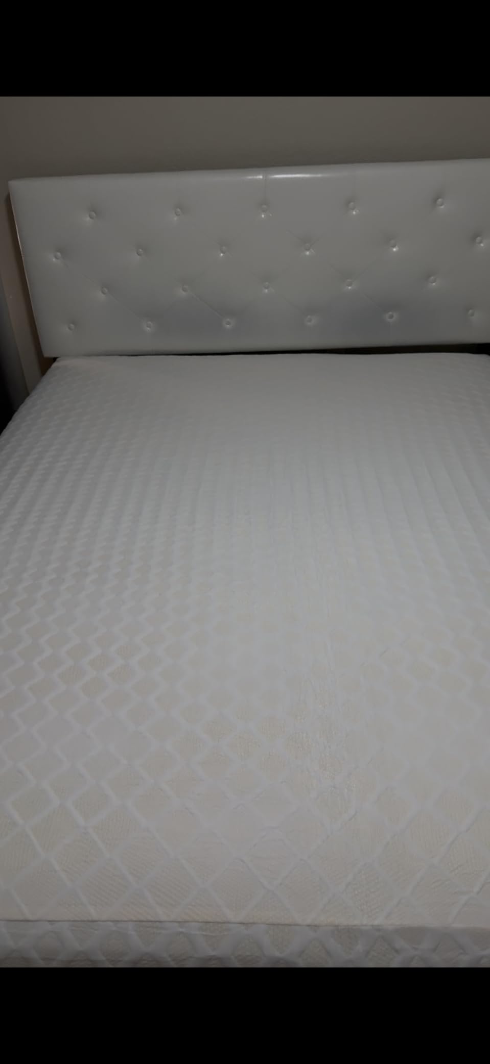 Signature Design by Ashley Chime 12 Inch Full Memory Foam Mattress, Medium Firm, CertiPUR-US Certified customer photo 2