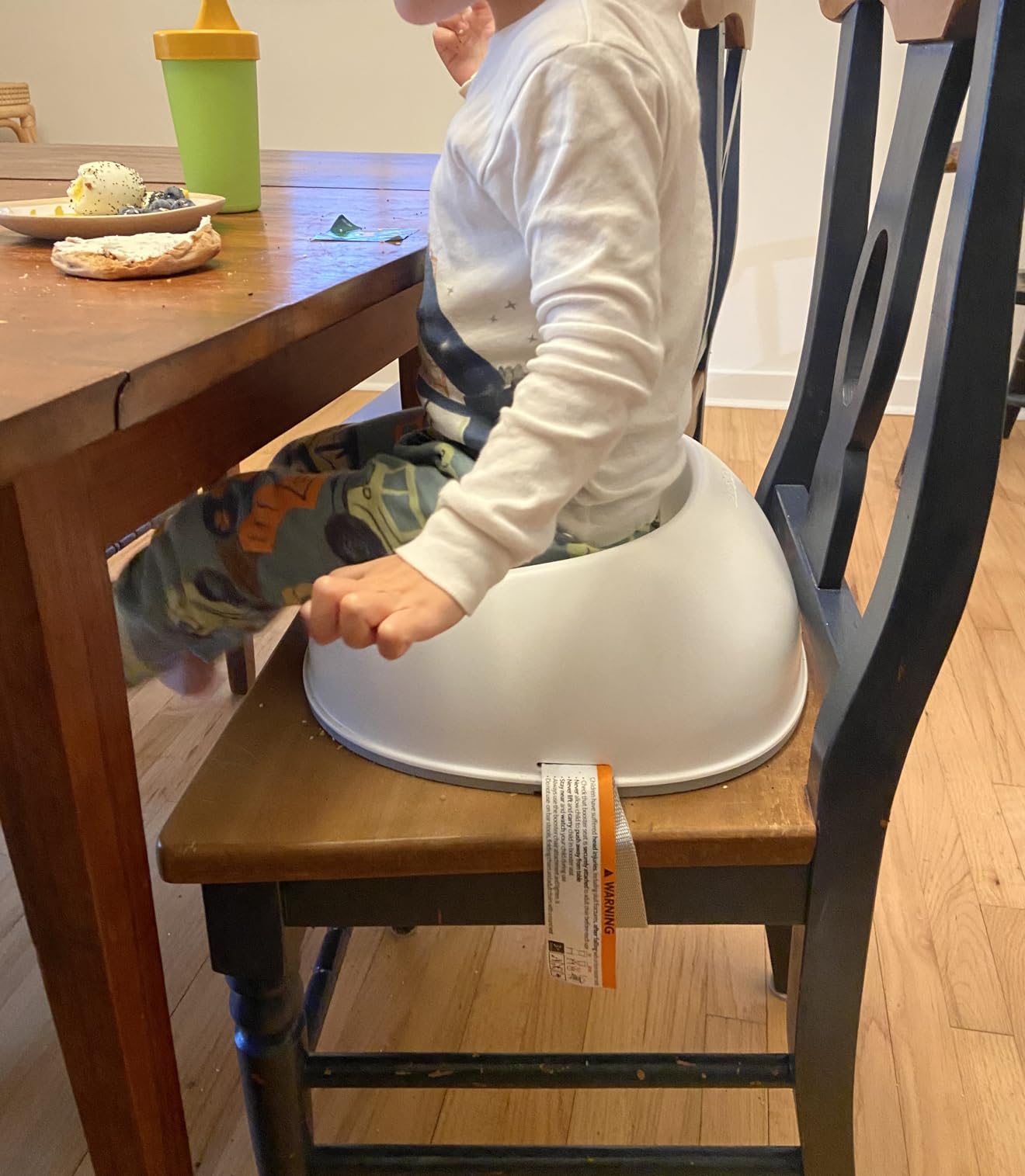 BabyBjorn Booster Seat, White (069021US), 1 Count (Pack of 1) customer photo 1
