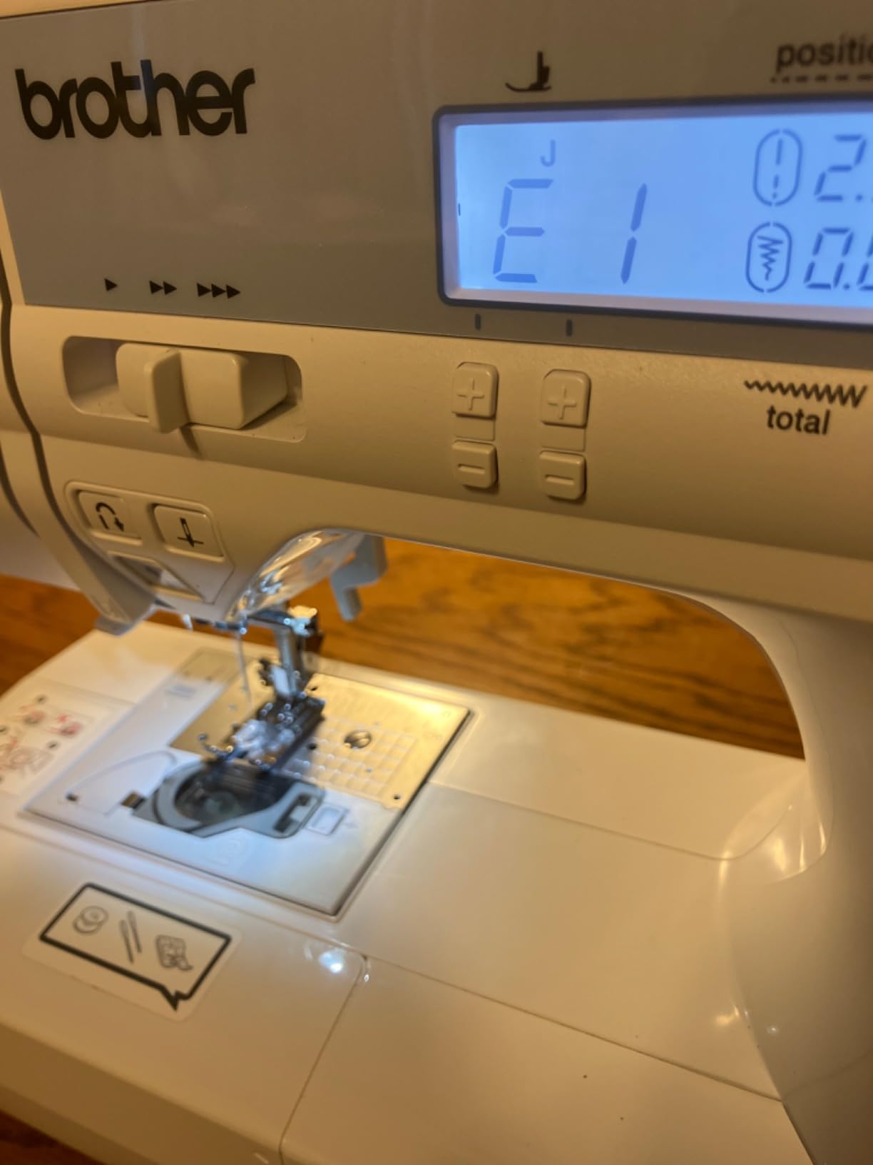 Brother CS7205 Computerized Sewing Machine, 150 Built-in Stitches, 1 Font, Wide Table, 11 Sewing Feet customer photo 1