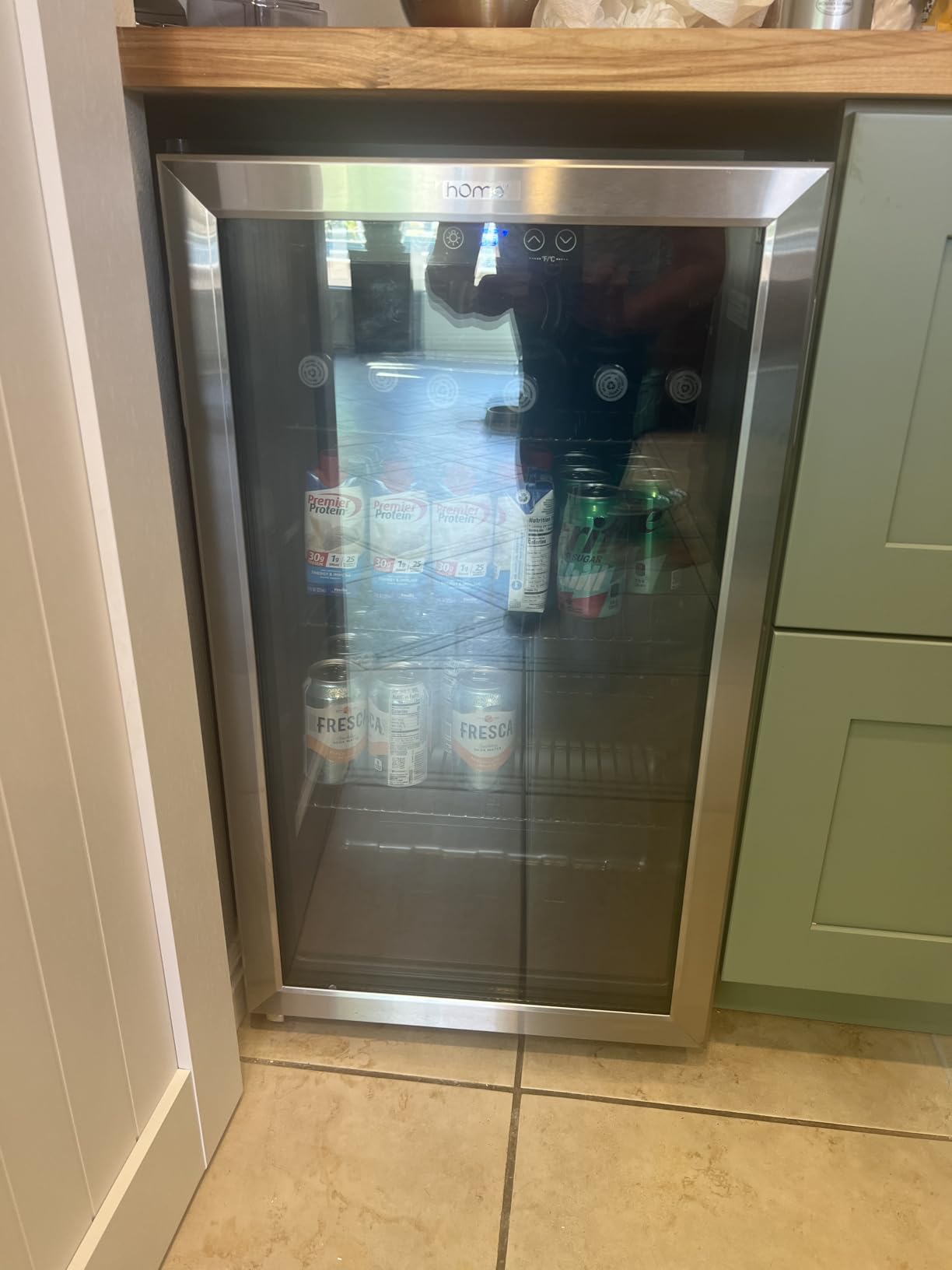 hOmeLabs Beverage Refrigerator and Cooler - Mini Fridge with Glass Door for Soda Beer or Wine - 120 Cans Capacity - Small Drink Dispenser Machine for Office or Bar with Adjustable Removable Shelves customer photo 1