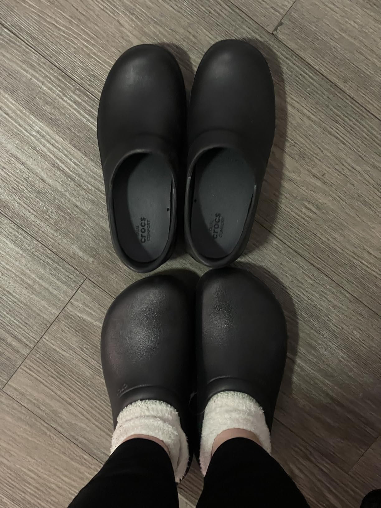 Crocs Women's Neria Pro II Work Clogs, Enclosed Toe, Slip Resistant Shoes | All Day Comfort at Work, Non-Slip, for Healthcare, Hospitality, and Food Service Workers customer photo 1